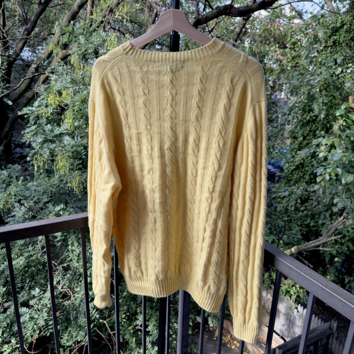 Paul Stuart Paul Stuart Cashmere Cable Crewneck Sweater Size US L / EU 52-54 / 3 - 5 Thumbnail
