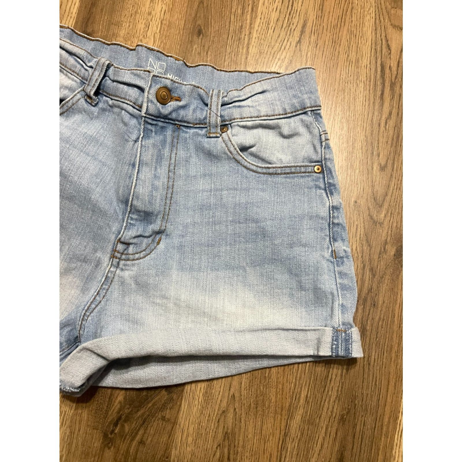 Vintage VINTAGE No Boundaries Shorts Woman's Size 7 Blue Denim High Rise Cut Off Size 28" / US 6 / IT 42 - 4 Thumbnail