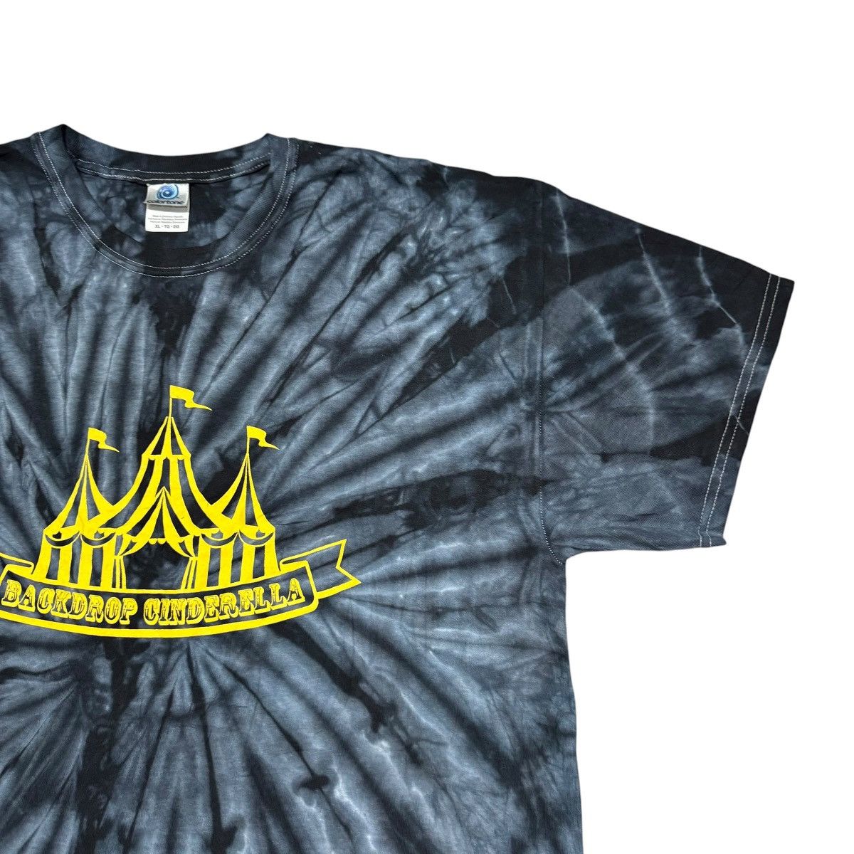 Band Tees Vintage Backdrop Cinderella Shirt. 'Unza Or Die' Size US XL / EU 56 / 4 - 4 Thumbnail