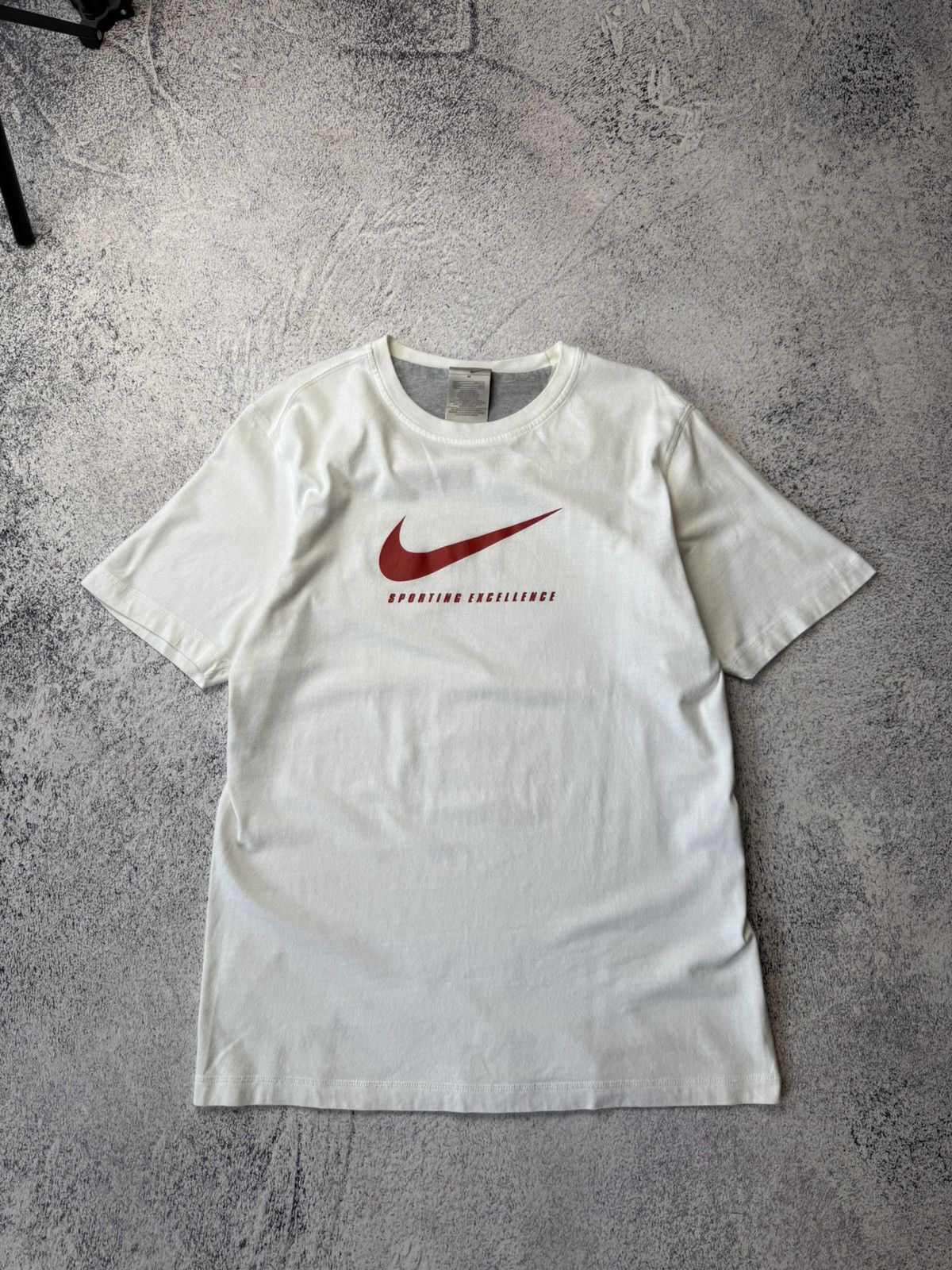Nike Nike Vintage 90s Faded Big Swoosh Center Logo Tee Shirt Size US M / EU 48-50 / 2 - 4 Thumbnail