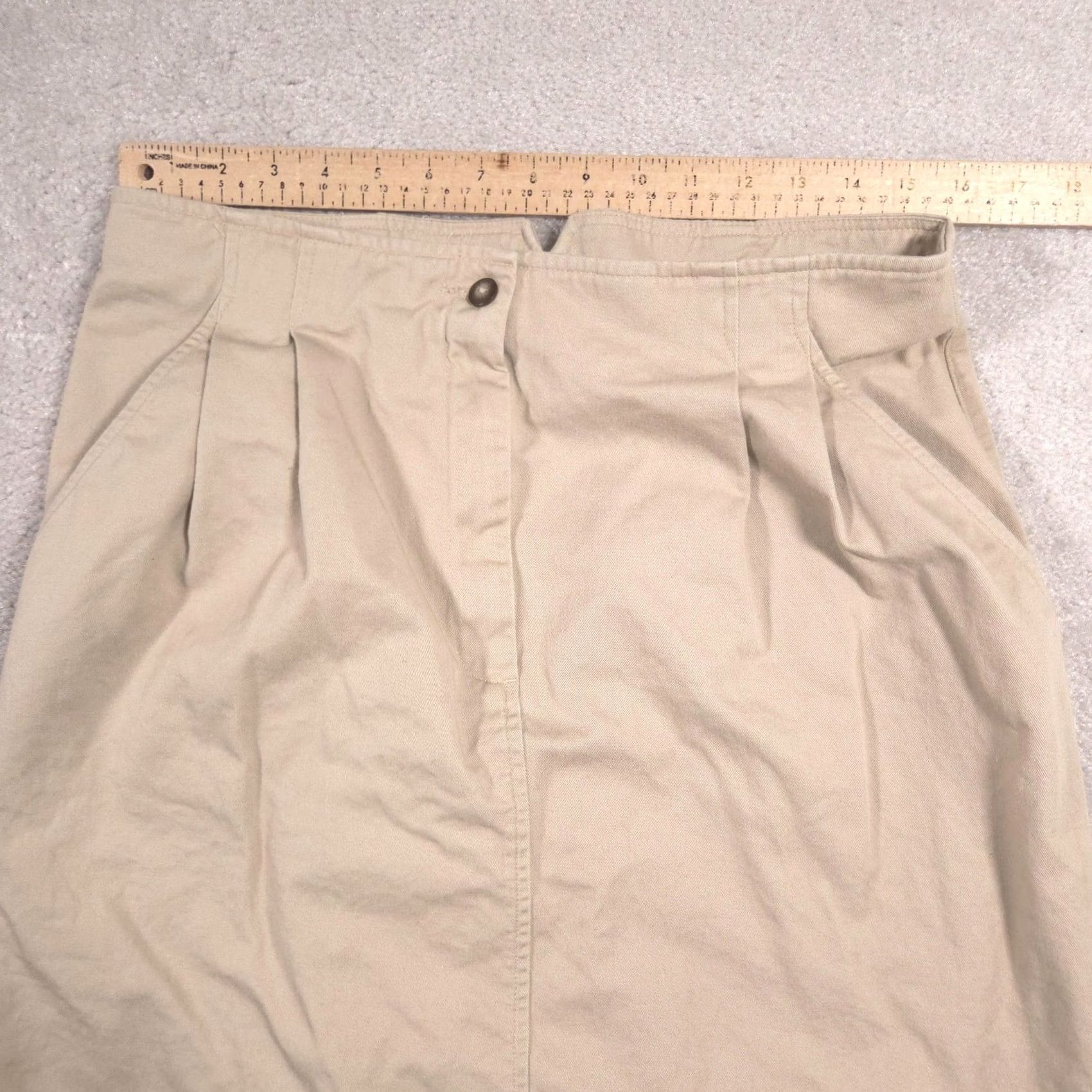 Vintage Liz Sport Skirt Womens 16 Beige Twill Knee Length Pleated Pockets Buckle Back Size 38" / US 16 / IT 52 - 6 Thumbnail