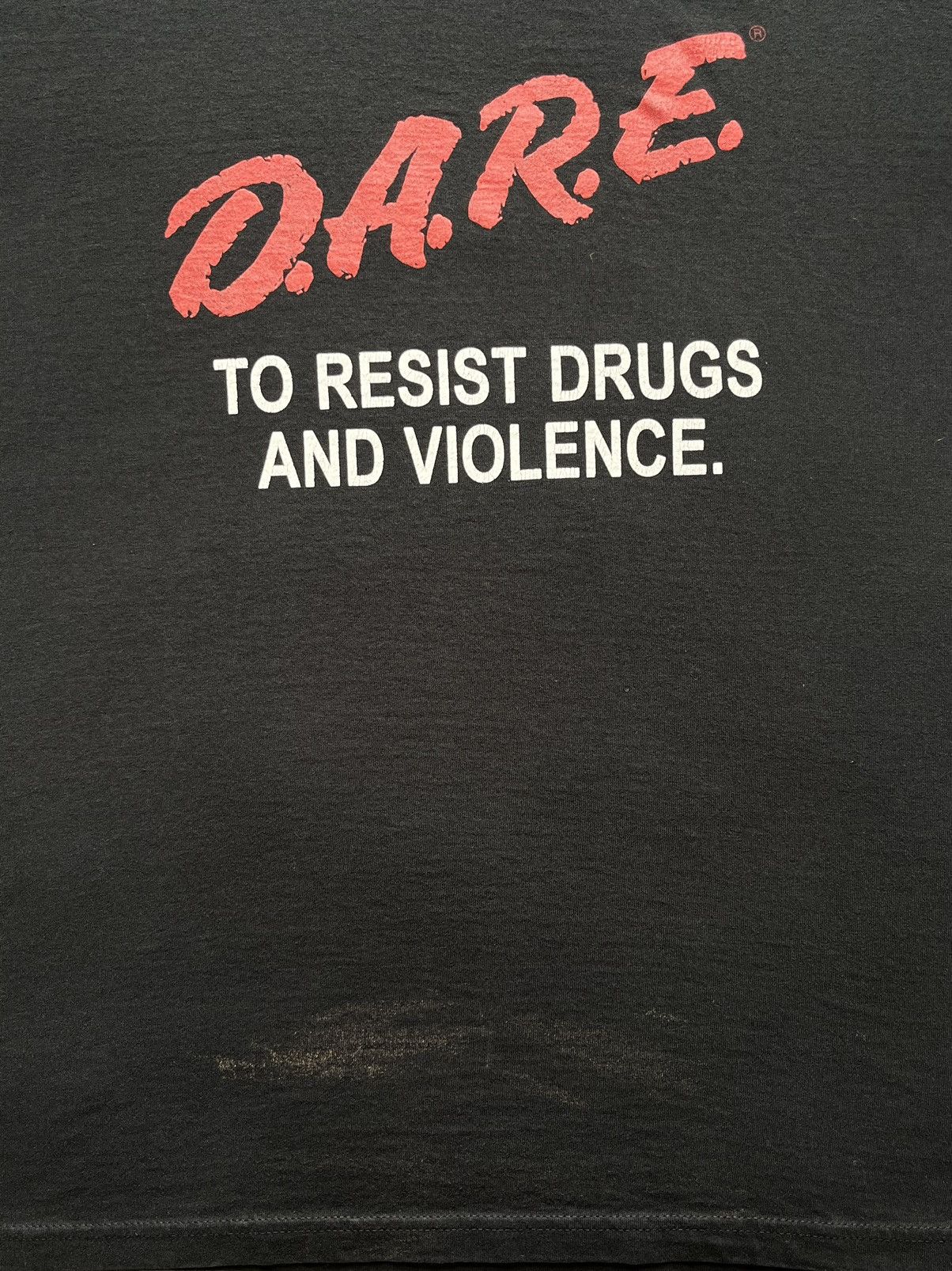 Vintage Vintage 90’s D.A.R.E. “To Resist Drugs and Violence” T-Shirt Size US L / EU 52-54 / 3 - 3 Thumbnail