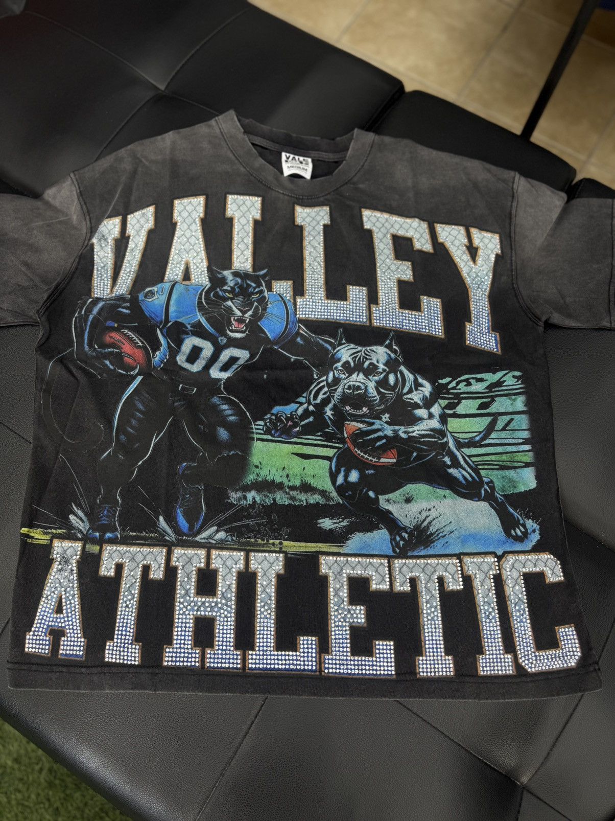 Vale Valley Stone Football Tee Shirt Shiny Size M (NEW) Size US M / EU 48-50 / 2 - 2 Thumbnail