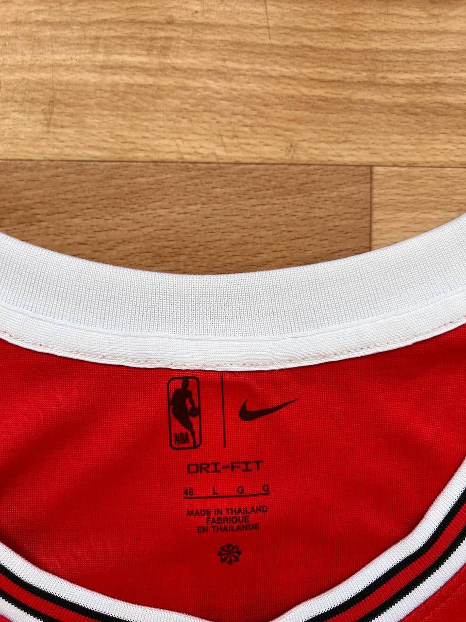 NBA 2022/23 NBA CHICAGO BULLS #8 LAVINE BASKETBALL JERSEY SZ 52 Size US L / EU 52-54 / 3 - 7 Thumbnail