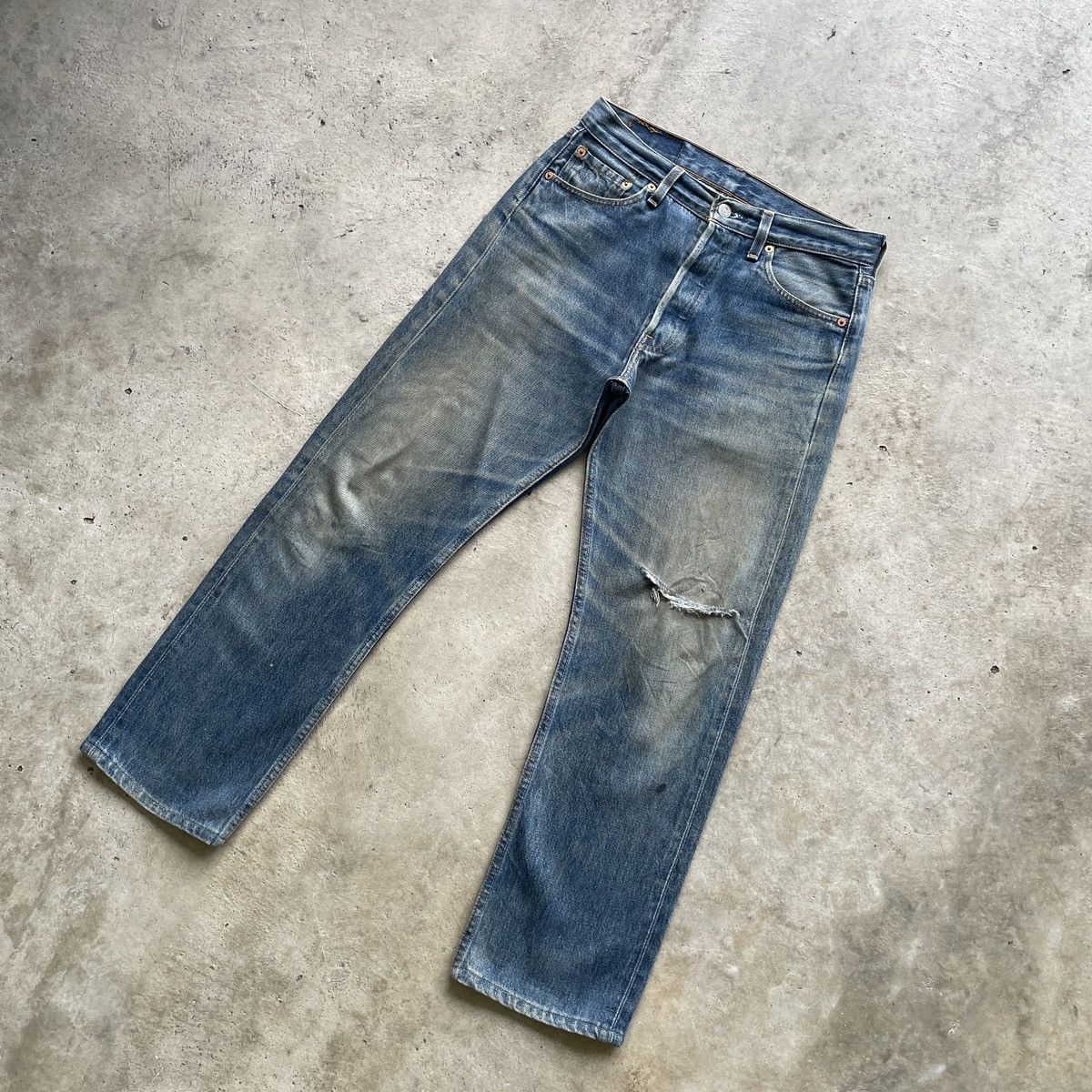 Levi's Vintage Clothing Vintage Levi’s 501 Rusty Faded Distressed Jeans Pants W29 Size US 29 - 2 Thumbnail
