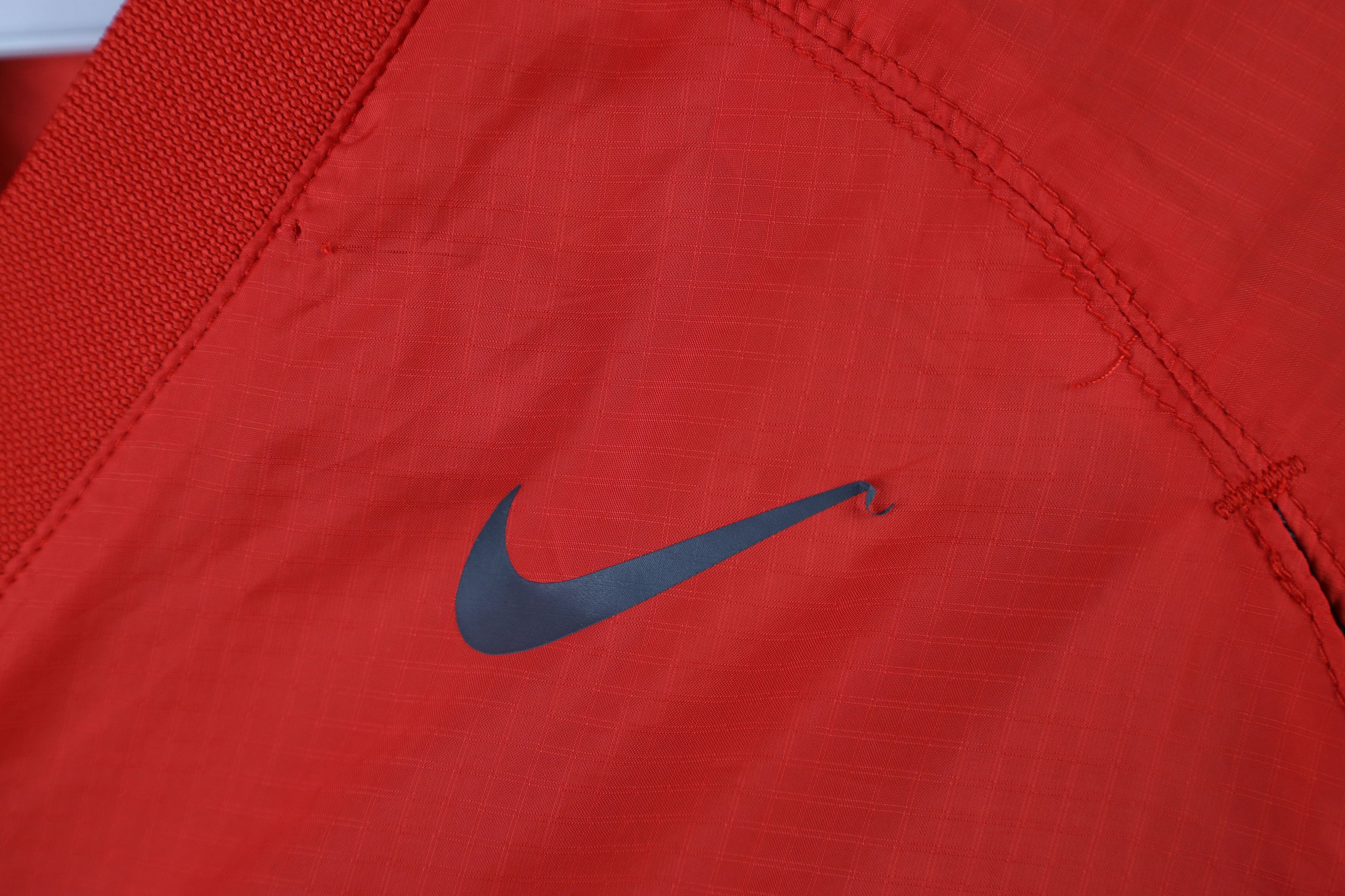 Nike × Vintage Nike Golf Button Off Sleeves Lightweight Windbreaker Jacket Size US XL / EU 56 / 4 - 4 Thumbnail