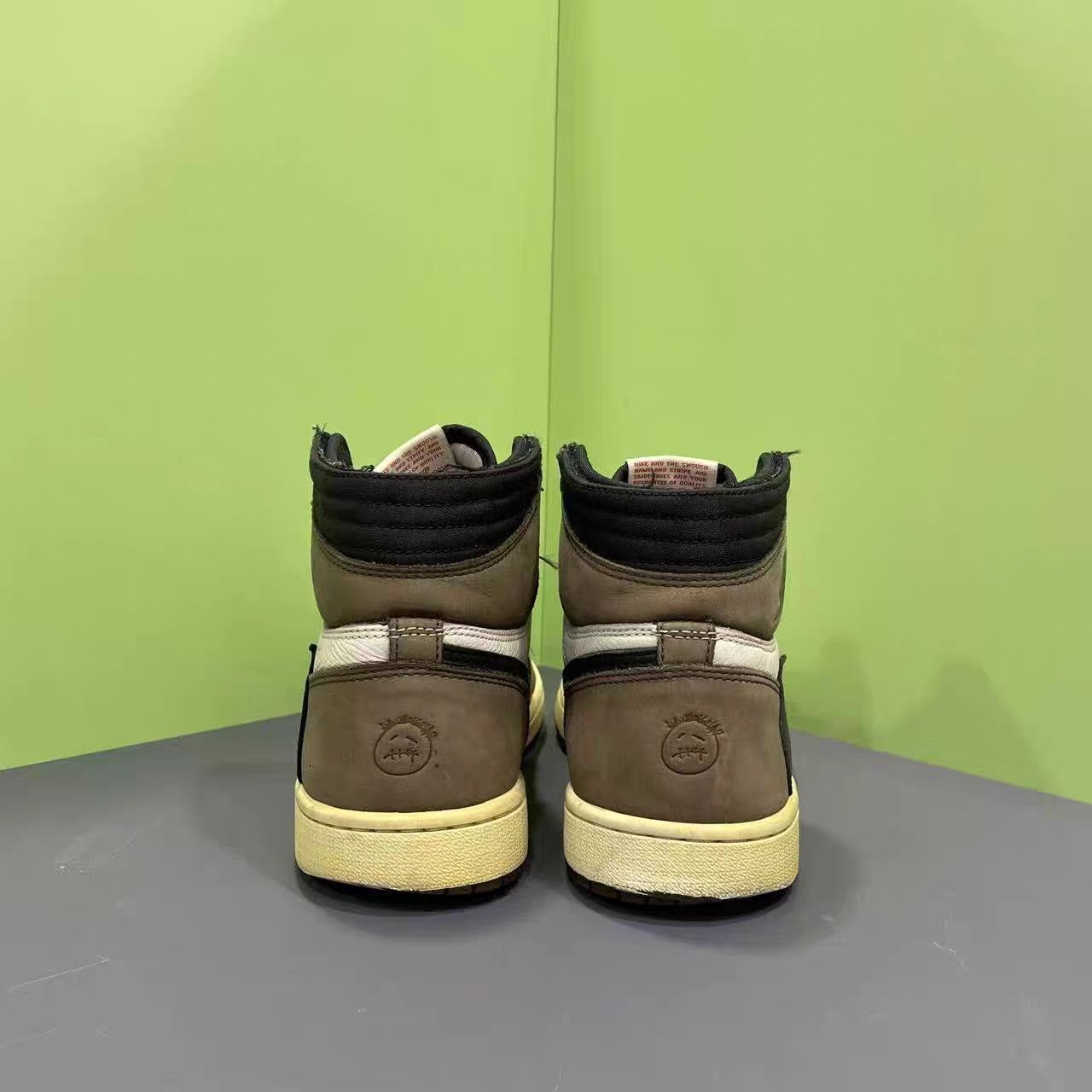 Jordan Brand Air Jordan 1 Retro High TS Reverse Swoosh K15 Size US 9 / EU 42 - 8 Thumbnail