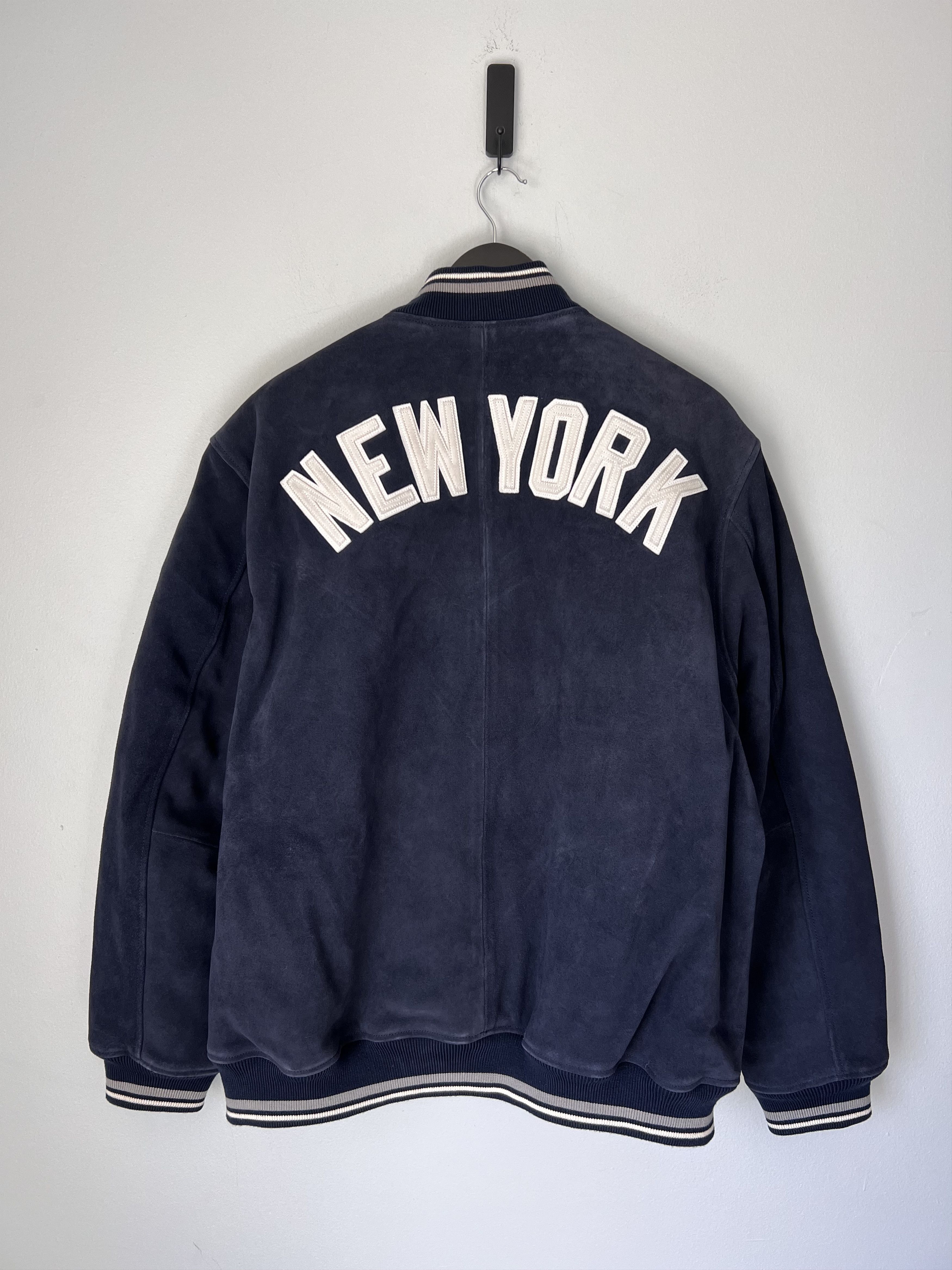 Kith × New York Yankees Kith New York Yankees Suede Porter Bomber Jacket Size US XL / EU 56 / 4 - 6 Thumbnail