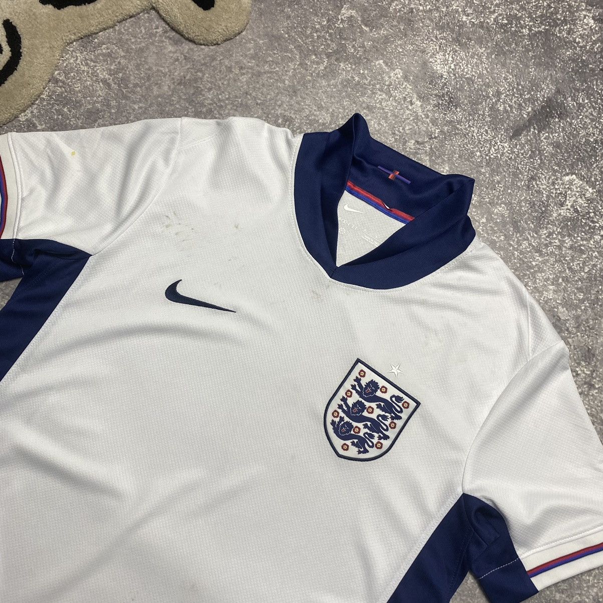 Vintage Men’s Nike England National soccer team jersey Size US S / EU 44-46 / 1 - 2 Thumbnail