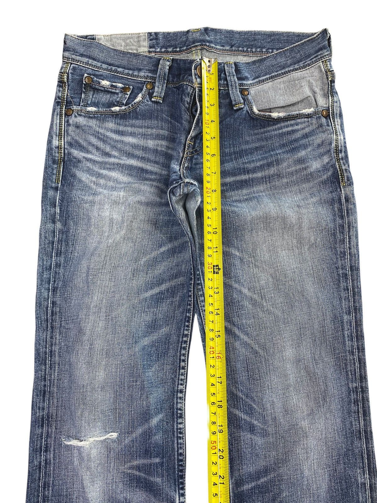 Levi's Vintage Levi’s Whiskers Faded Wash Style Loose Jeans Size US 30 / EU 46 - 6 Thumbnail