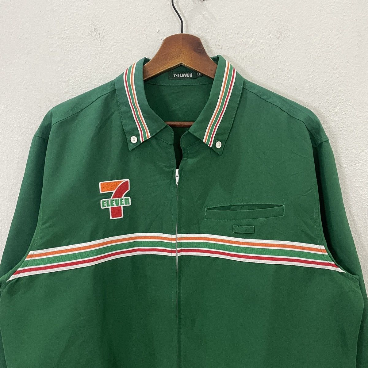 Japanese Brand × Vintage Vintage 7 Eleven Embroidery Big Logo Zipper Ups Sweater Size US L / EU 52-54 / 3 - 10 Thumbnail