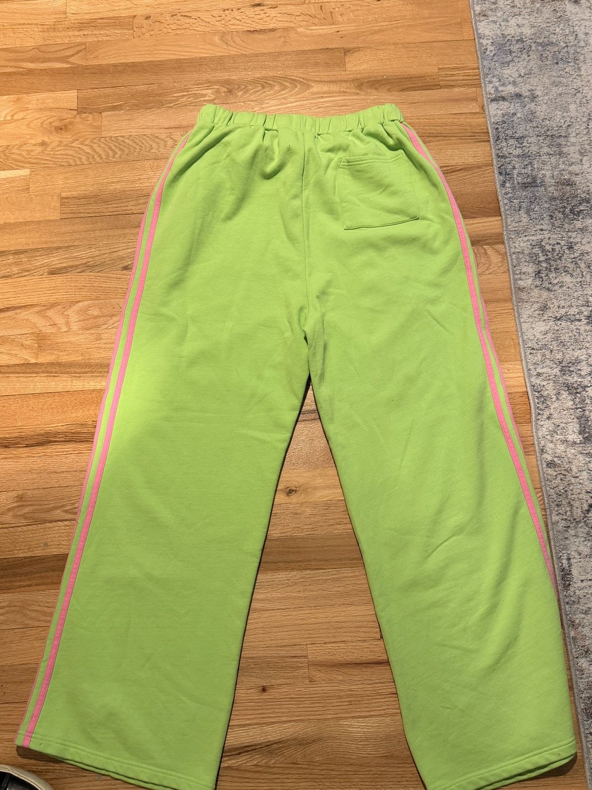 Other "neon skull" sweats Size US 36 / EU 52 - 4 Thumbnail