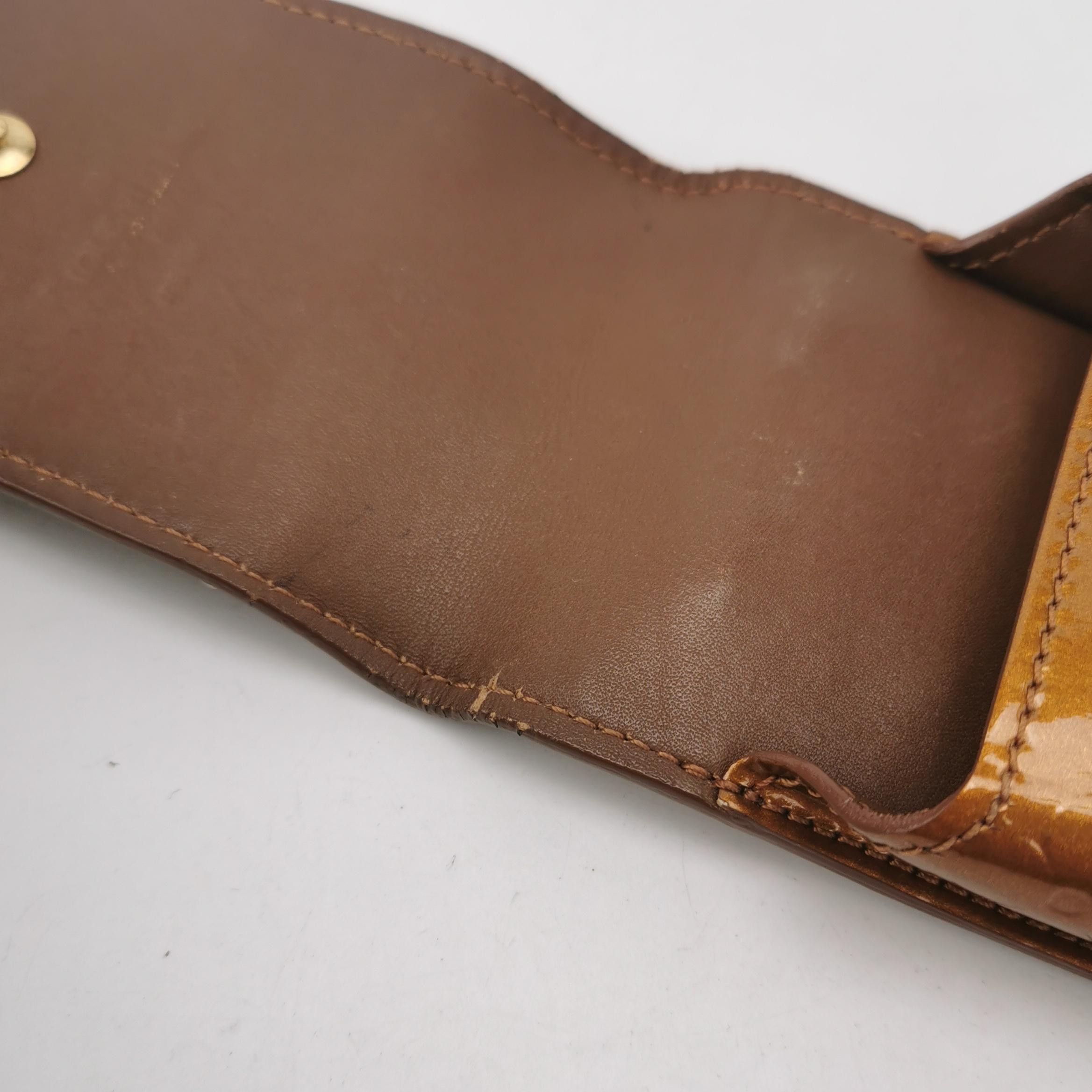 Louis Vuitton Louis Vuitton (LV) Patent leather old flower embossed cigar Size ONE SIZE - 6 Thumbnail