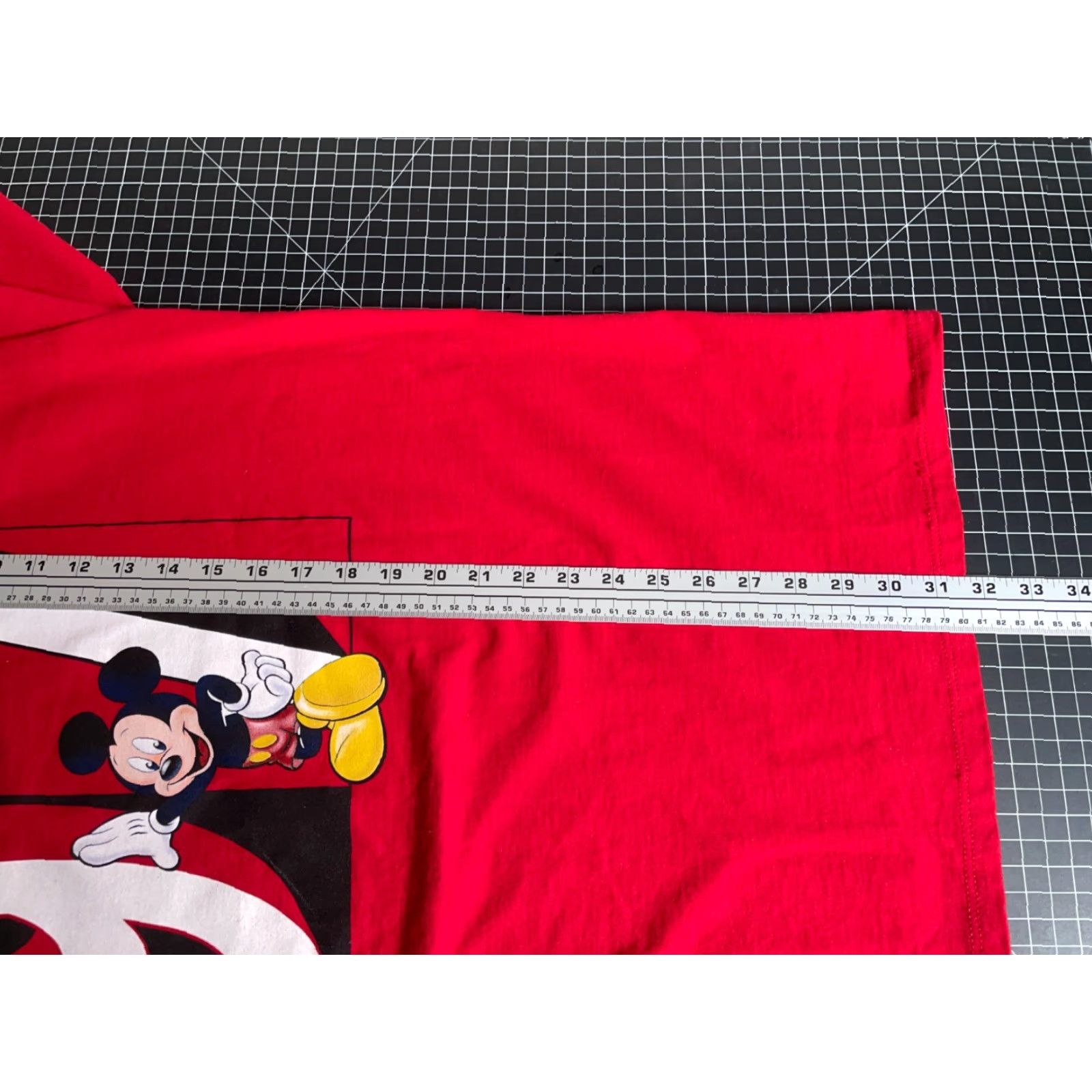 Disney VINTAGE Disney T-Shirt Mickey Mouse Adult XL Red 90s Cartoon Retro Walt Disney World Disney Designs tag 1997 Men Large Size US L / EU 52-54 / 3 - 6 Thumbnail