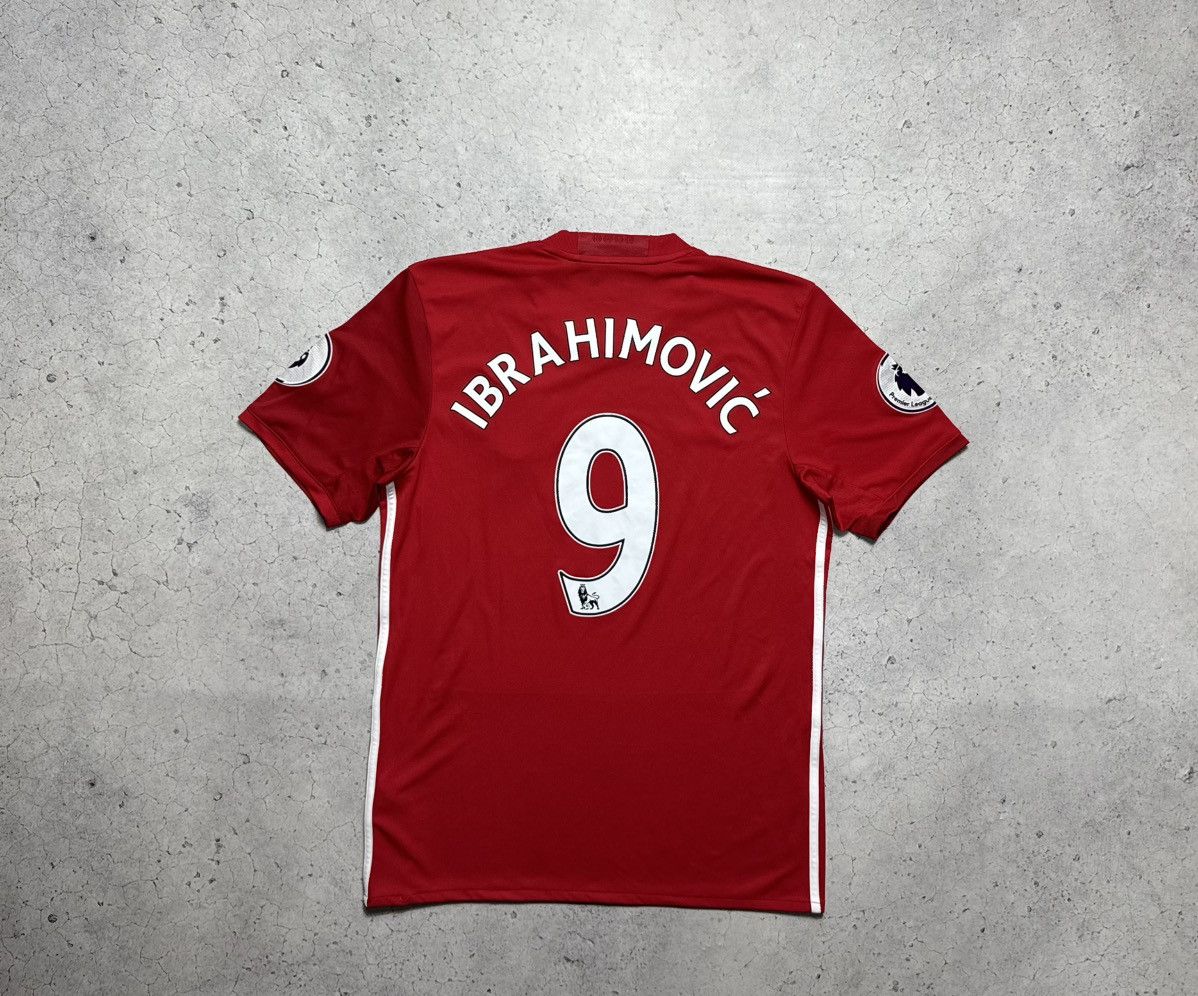 Adidas Adidas FC Manchester United Ibrahimovic #9 2016/2017 Jersey Size US M / EU 48-50 / 2 - 12 Thumbnail