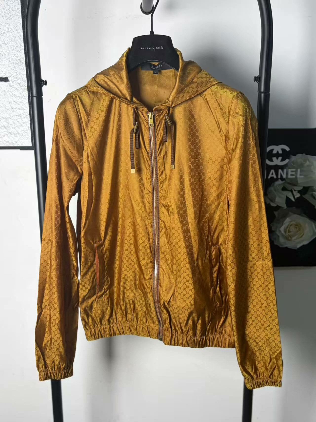Gucci Gucci White Light Jacket s Men Size US S / EU 44-46 / 1 - 1 Thumbnail