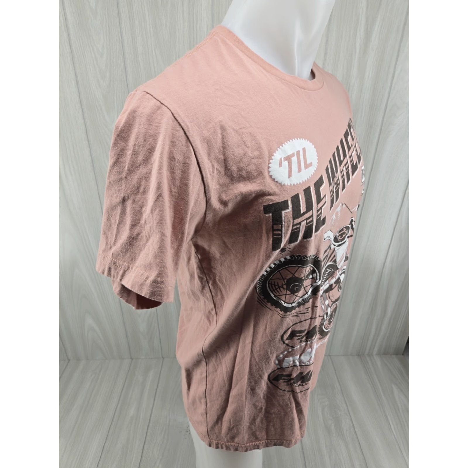 Vintage FMF Racing The Drop Salmon T Shirt Size L Mens Short Sleeve Regular Navy? Salmon Size US L / EU 52-54 / 3 - 7 Thumbnail