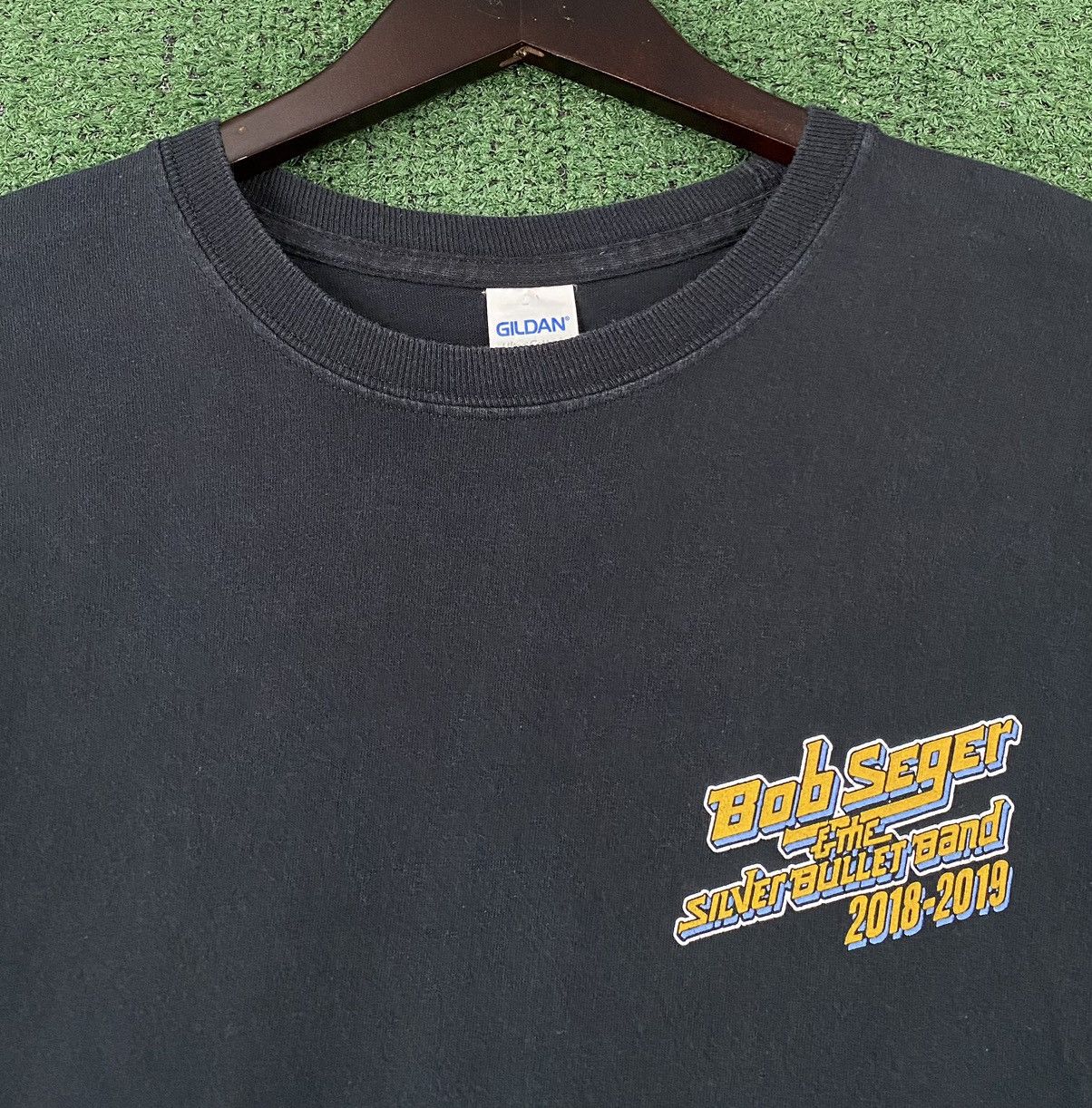 Gildan Bob Seger & The Silver Bullet Band Eagle Final Tour T-shirt Size US M / EU 48-50 / 2 - 4 Thumbnail
