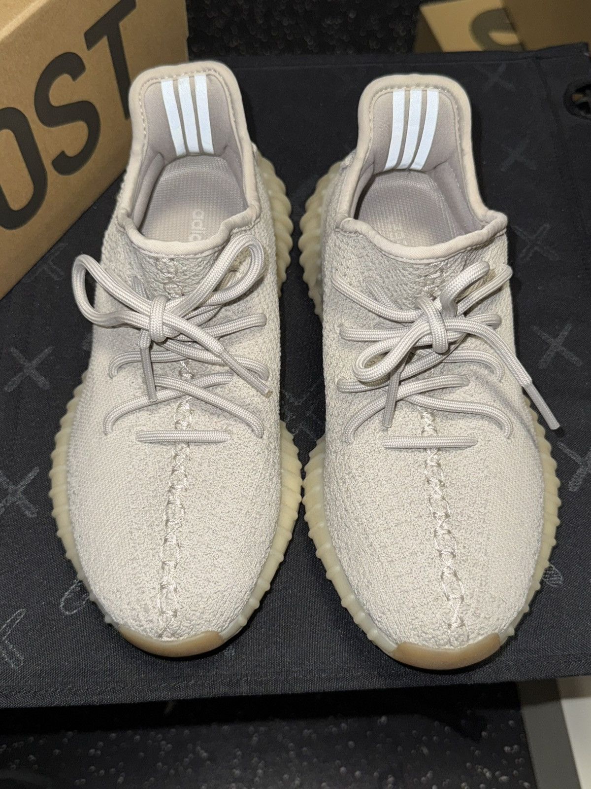 Adidas × Yeezy Adidas Yeezy Boost 350 V2 sesame sz 6Y Size US 6 / EU 39 - 14 Thumbnail