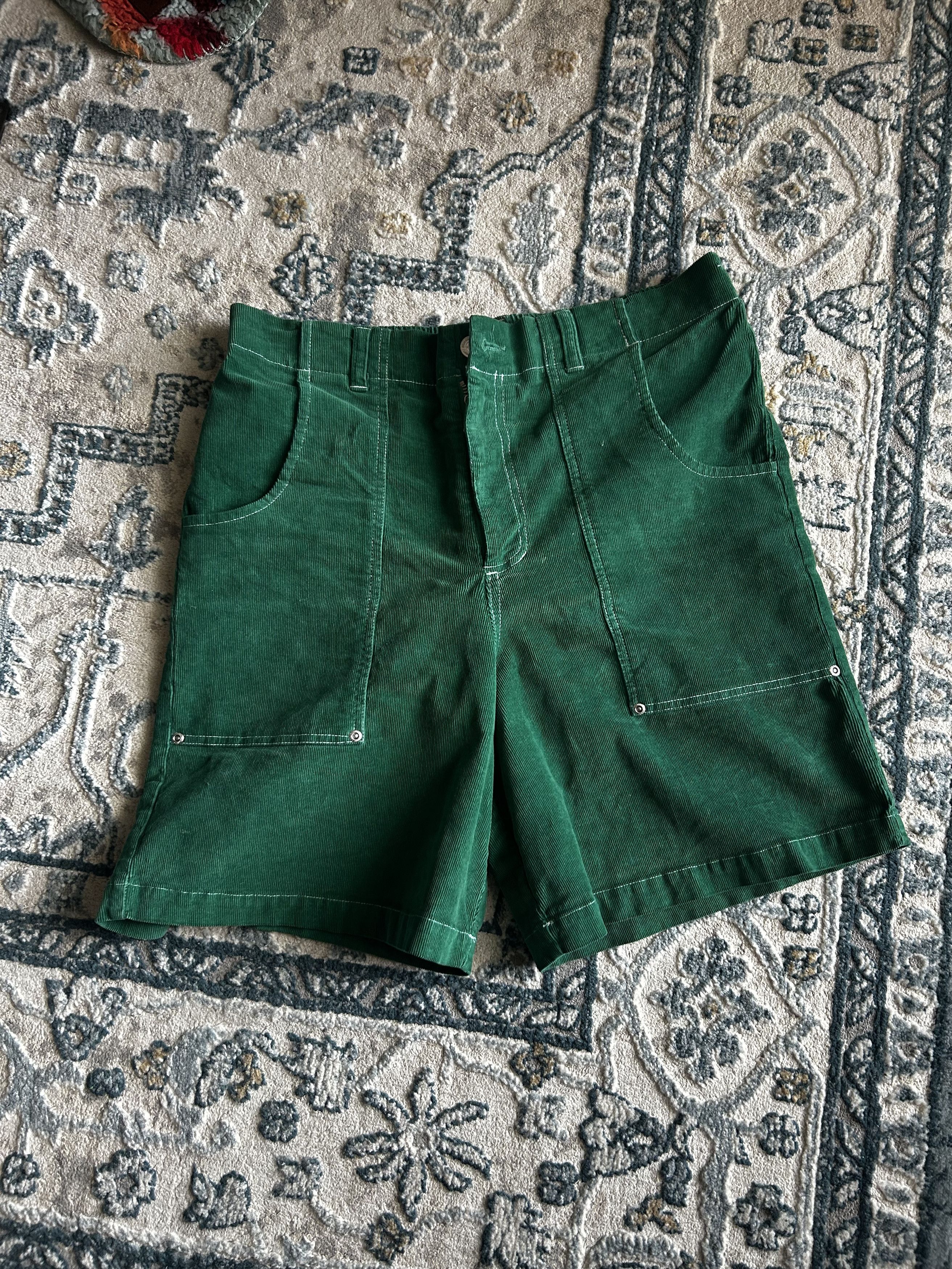 Strawberry Corduroy Short - Green Size US 32 / EU 48 - 1 Thumbnail