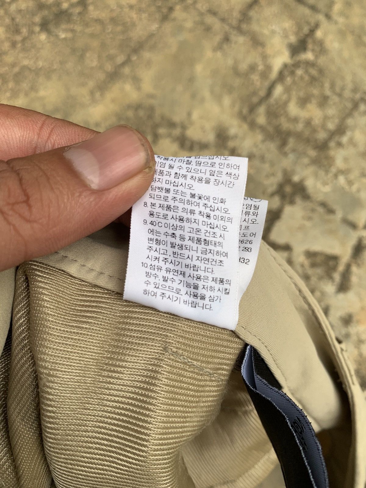 The North Face × Vintage 2000s The North Face Waterproof Outdoor Hiking Shortpants Size 29" - 11 Thumbnail