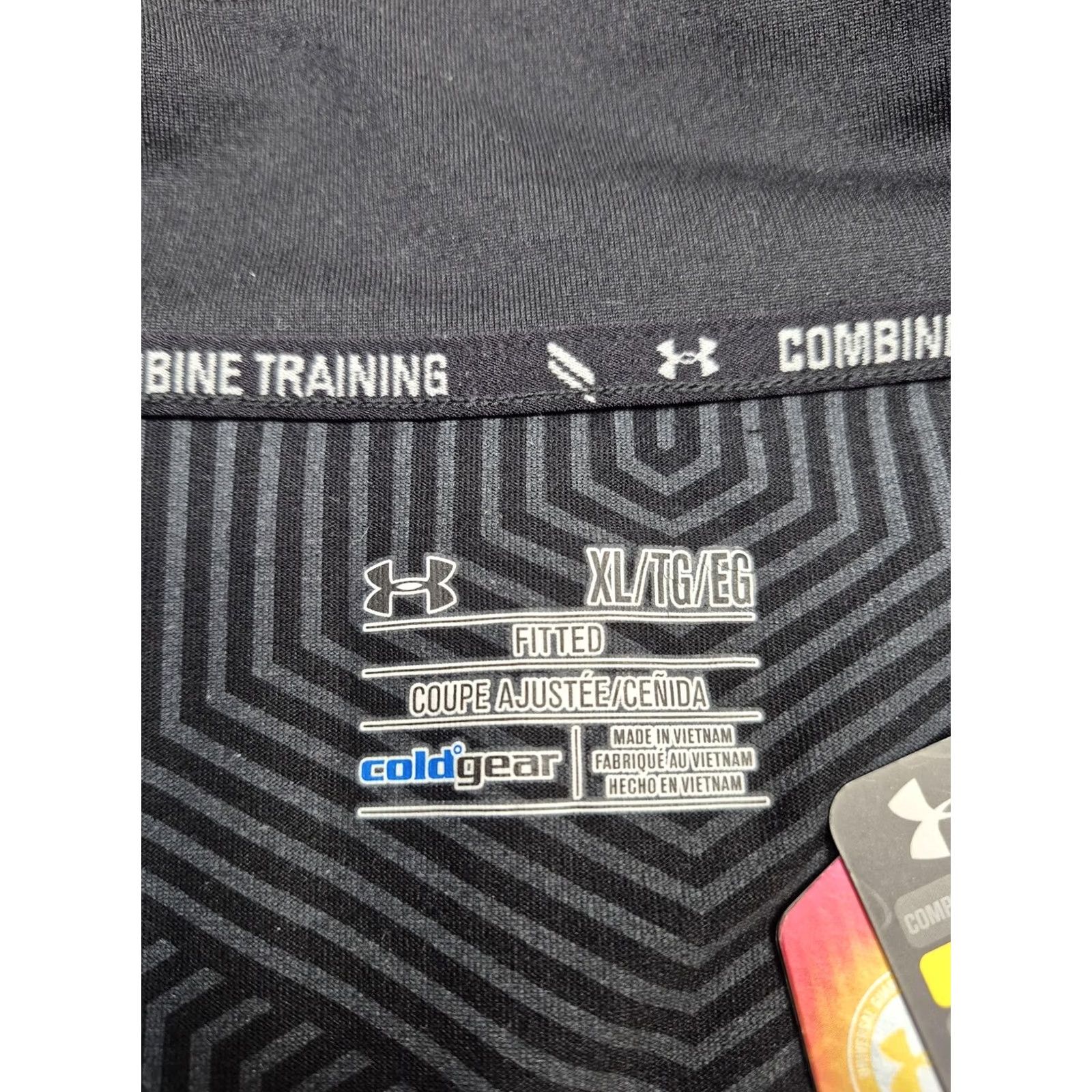 Under Armour Under Armour ColdGear Infrared Shirt Mens XL Black Long Sleeve 1/4 Zip Fitted Size US XL / EU 56 / 4 - 4 Thumbnail