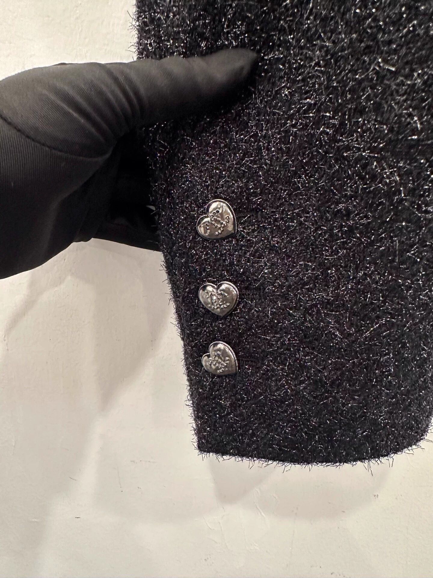 Chanel Chanel Women's Black Knit Cardi Silver Heart CC Button FR40 Size M / US 6-8 / IT 42-44 - 5 Thumbnail