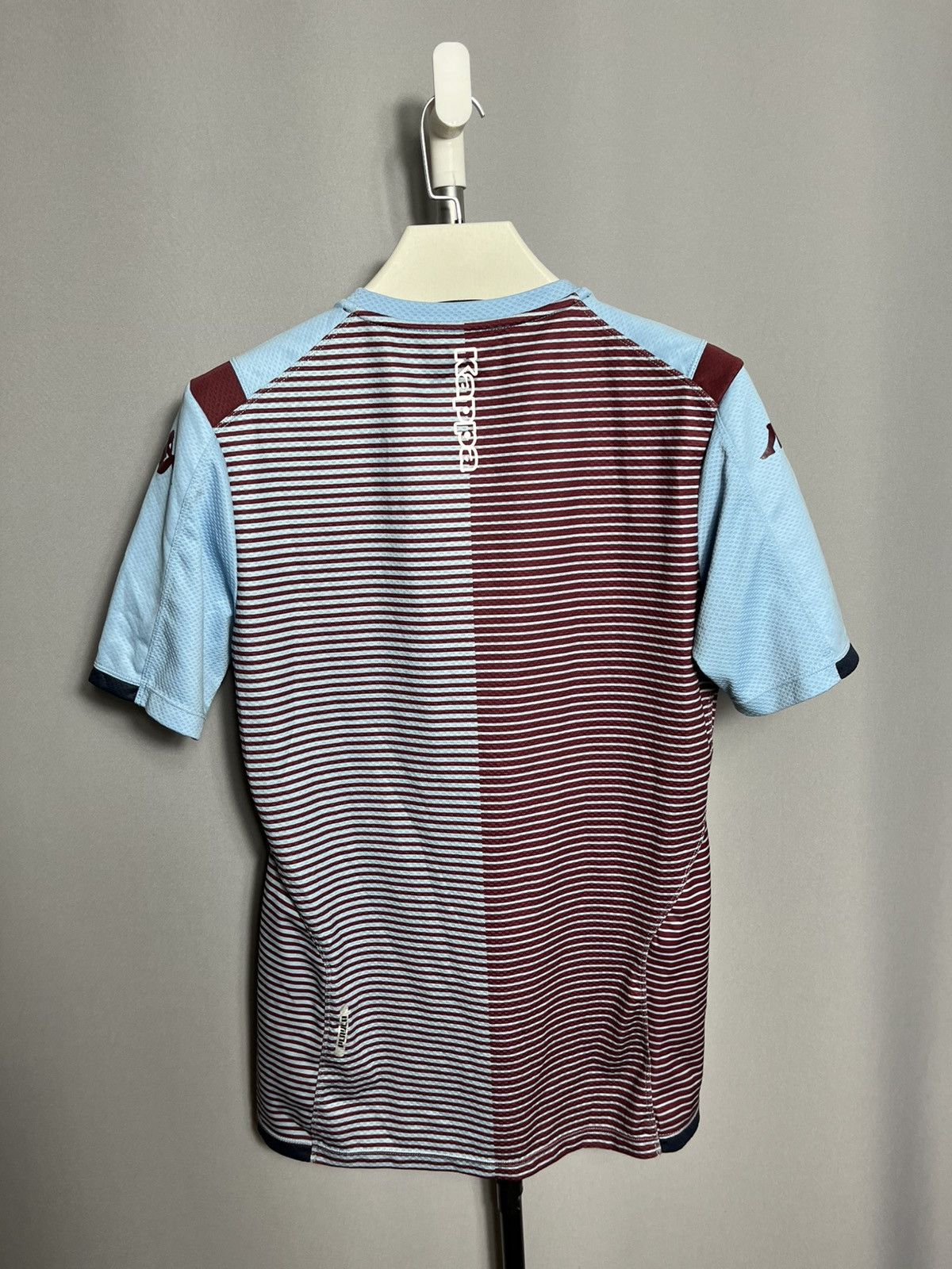Kappa 2019-20 Aston Villa Kappa Pre-Match Training Shirt Jersey Size US S / EU 44-46 / 1 - 5 Thumbnail