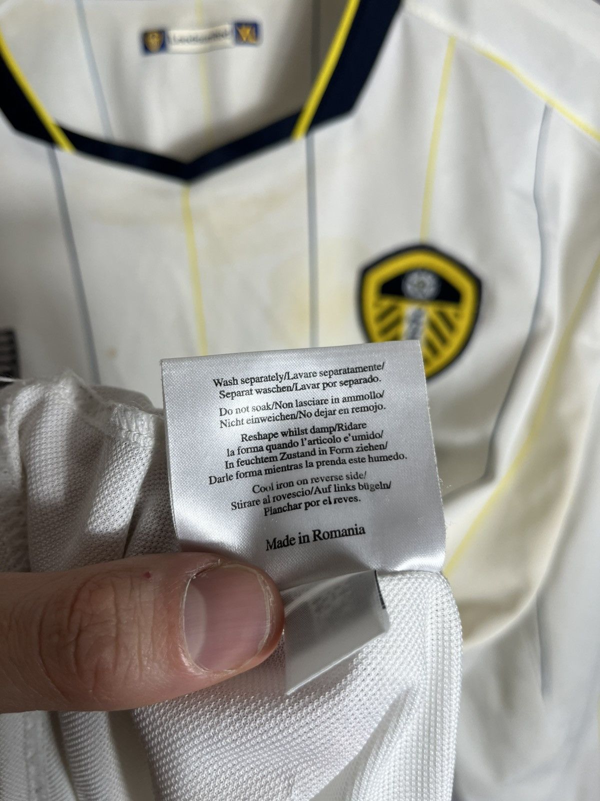 Other Admiral Leeds United FC 2005/2006 Long Sleeve Home Shirt Men Size US XL / EU 56 / 4 - 9 Thumbnail