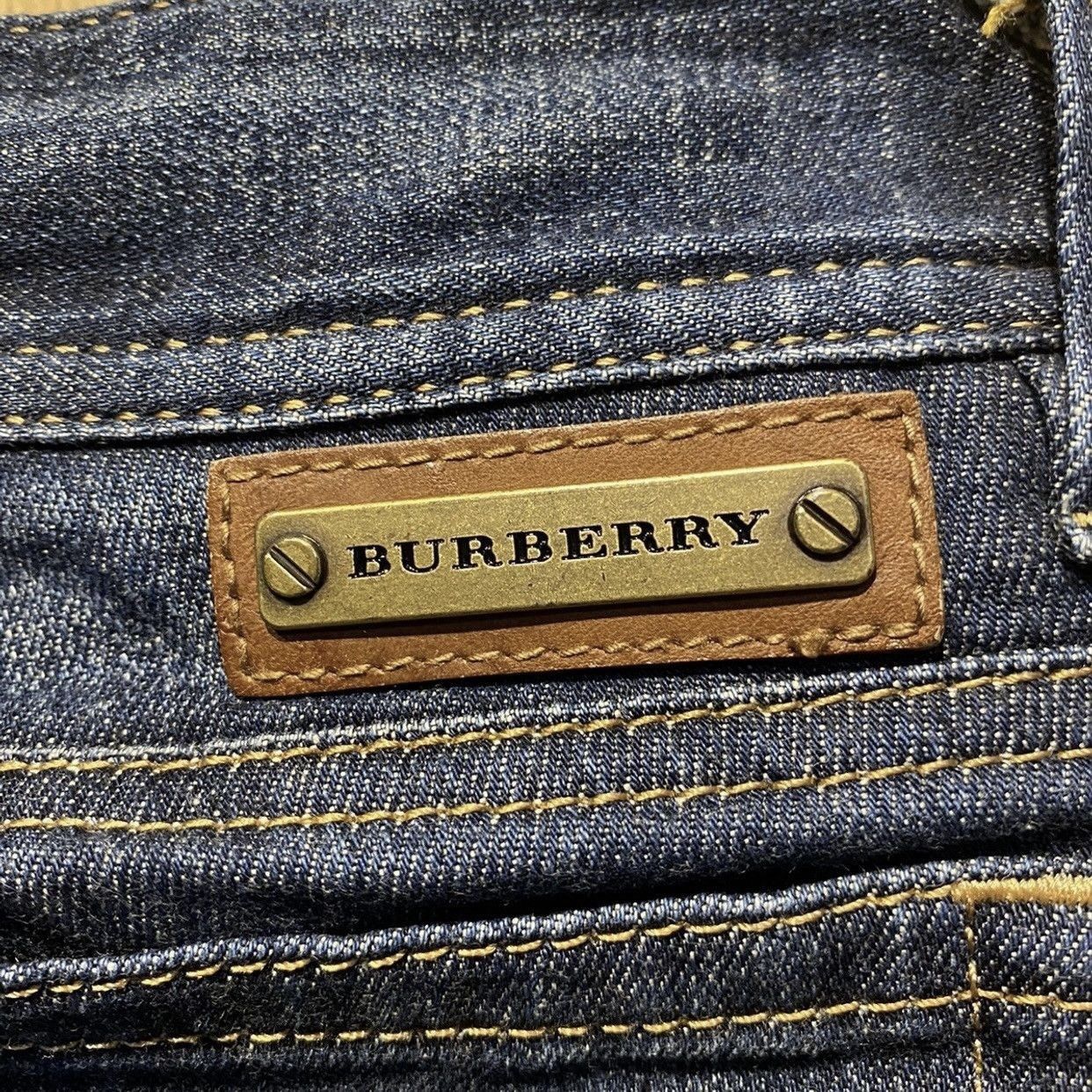 Burberry 90’s BURBERRY RARE RETRO OLD MONEY SKINNY JEANS Size US 30 / EU 46 - 4 Thumbnail