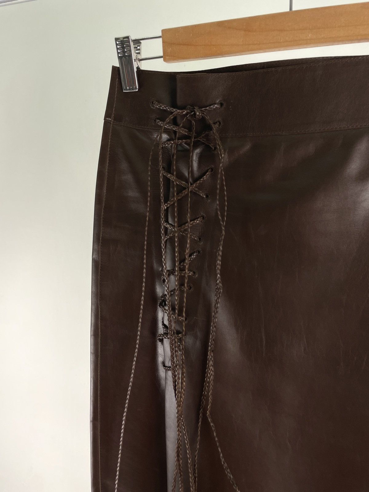 Gucci × Tom Ford Gucci by Tom Ford FW2002 Leather Lace-up Skirt Size 26" / US 2 / IT 38 - 3 Thumbnail