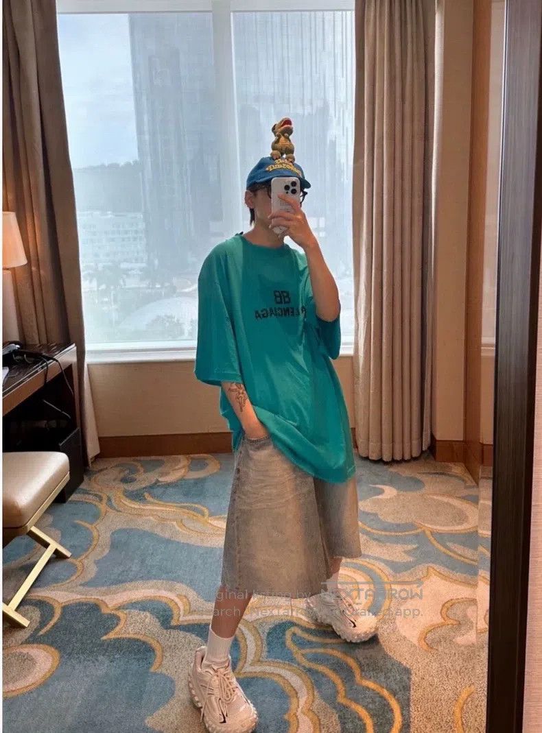Balenciaga Balenciaga Teal Short Sleeve Size US S / EU 44-46 / 1 - 8 Thumbnail