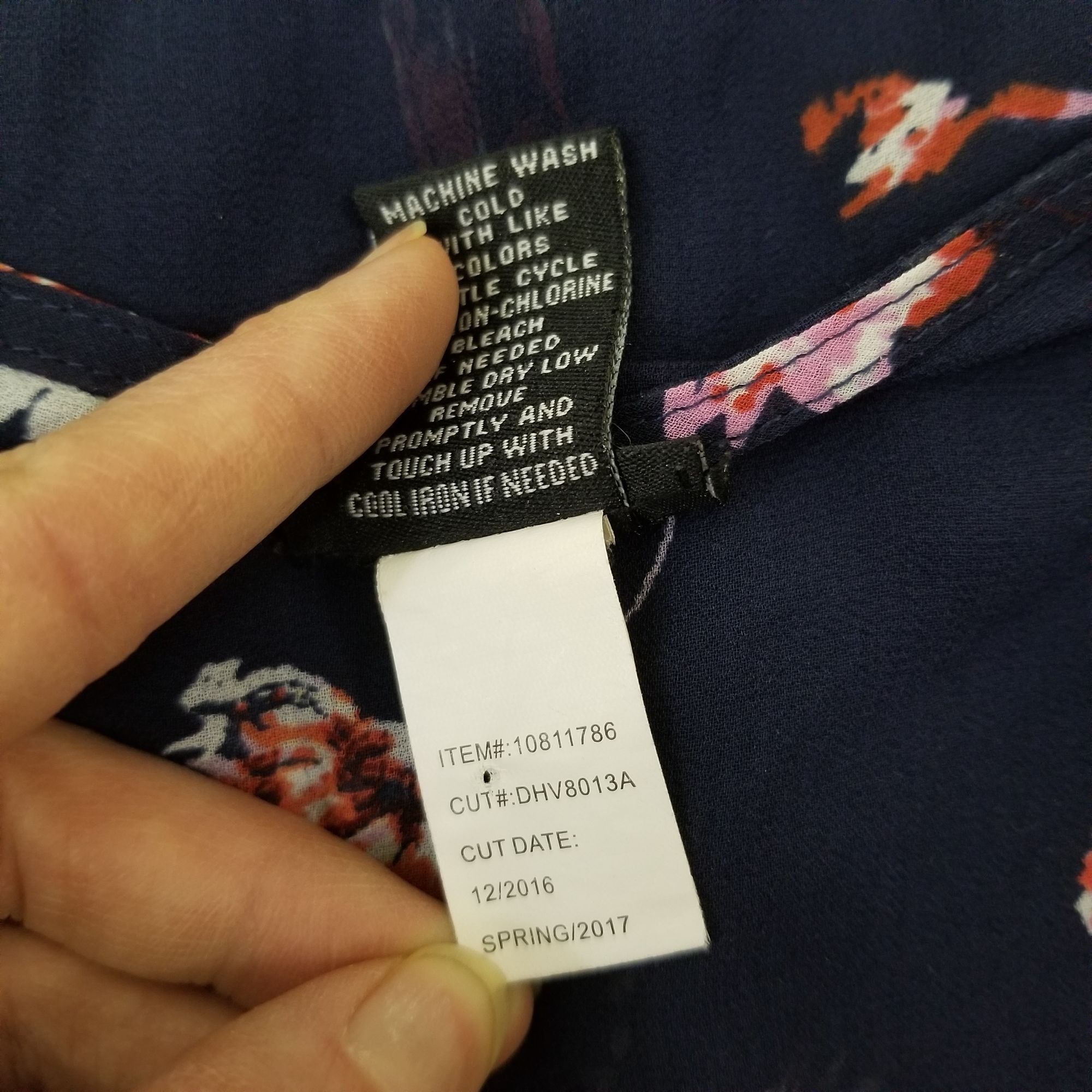 Torrid Torrid 0 Blue Floral Sheer Top V Neck 12 L Dainty Flowers Bu Size L / US 10 / IT 46 - 6 Thumbnail