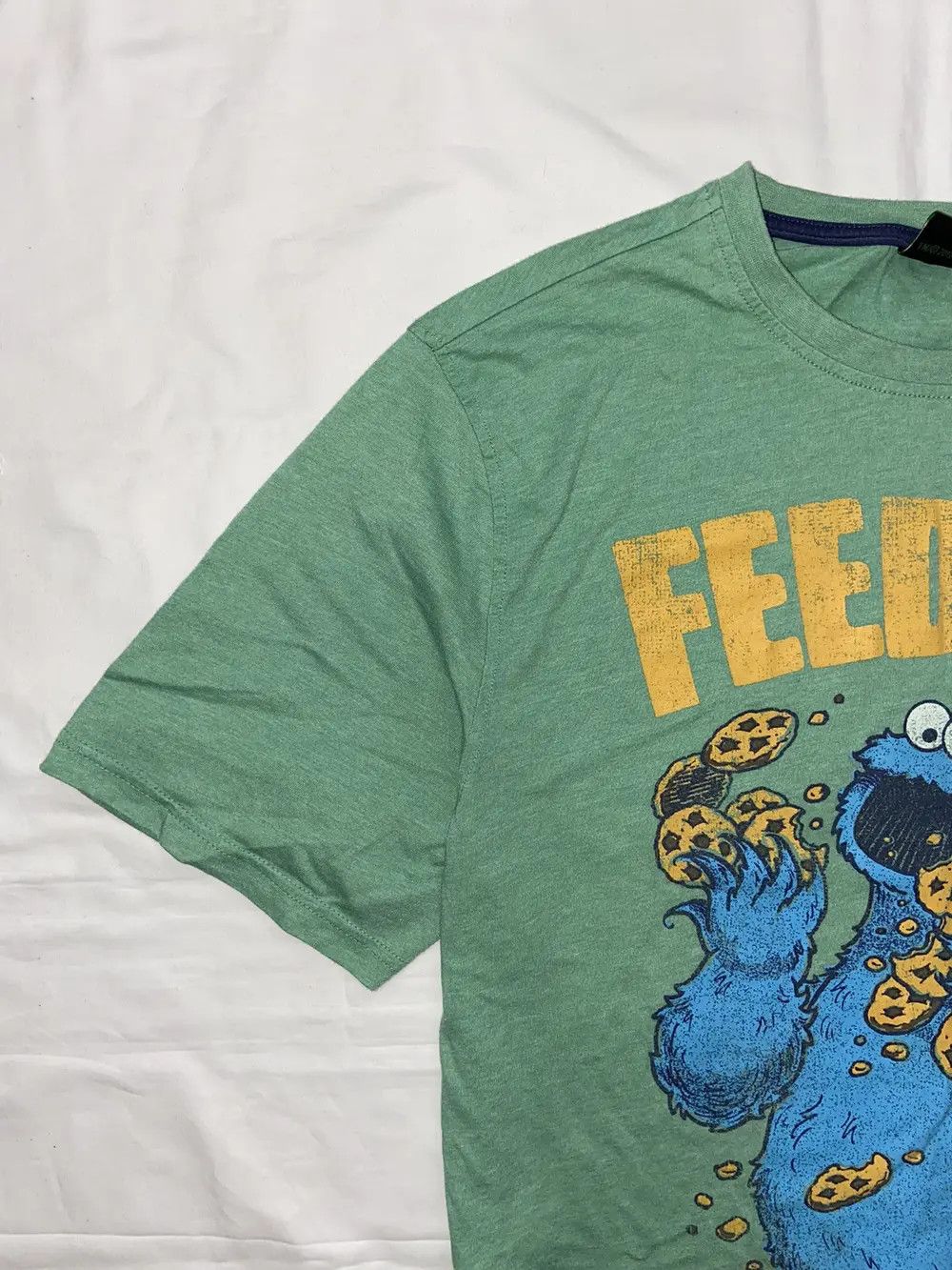 Kaws VINTAGE FUNNY SESAME STREET Y2K COOKIE MONSTER TEE T SHIRT Size US XL / EU 56 / 4 - 9 Thumbnail