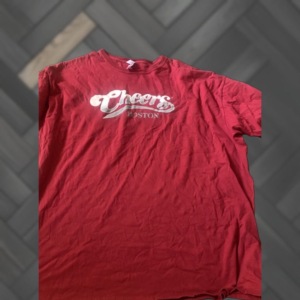 Gildan VINTAGE Gildan Cheers Boston Shirt Mens 2XL Crew Neck T-Shirt Red 90s Logo Beer TV Show Short Sleeve Size US XXL / EU 58 / 5 - 1 Thumbnail