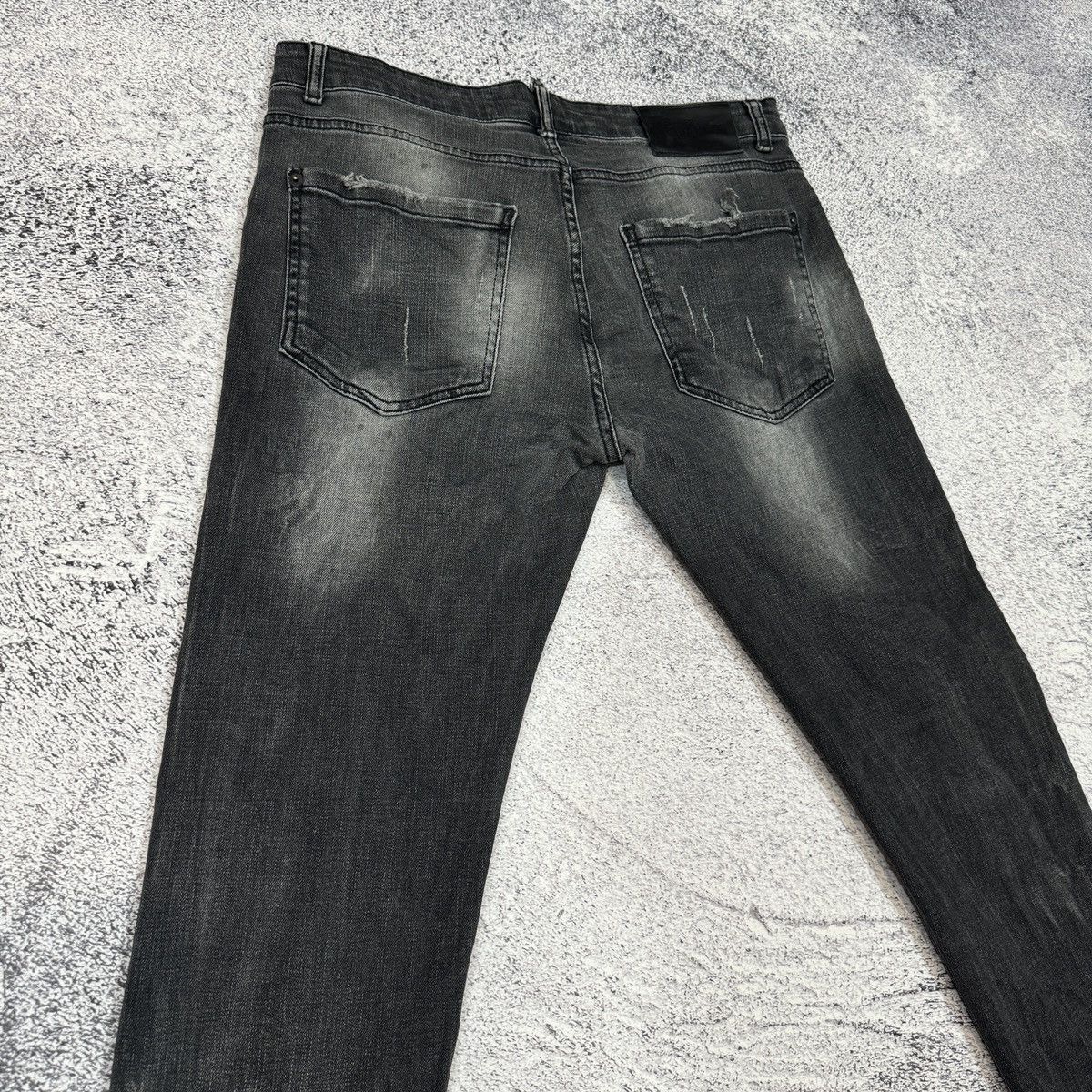Dsquared2 Dsquared2 Cool Guy Jean US30 EU46 Size US 30 / EU 46 - 19 Thumbnail