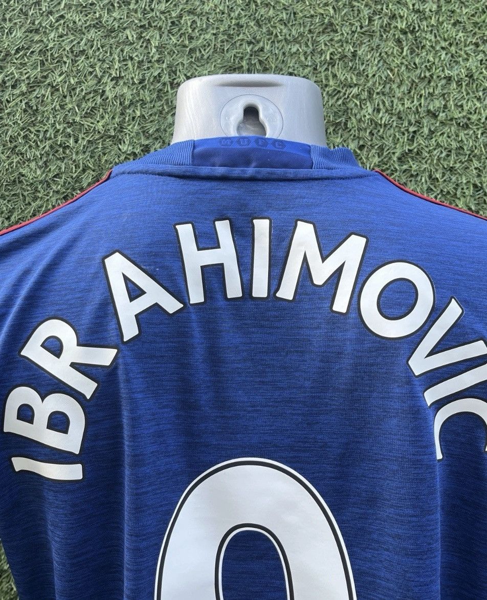Adidas Jersey manchester united ibrahimovic Size US M / EU 48-50 / 2 - 5 Thumbnail