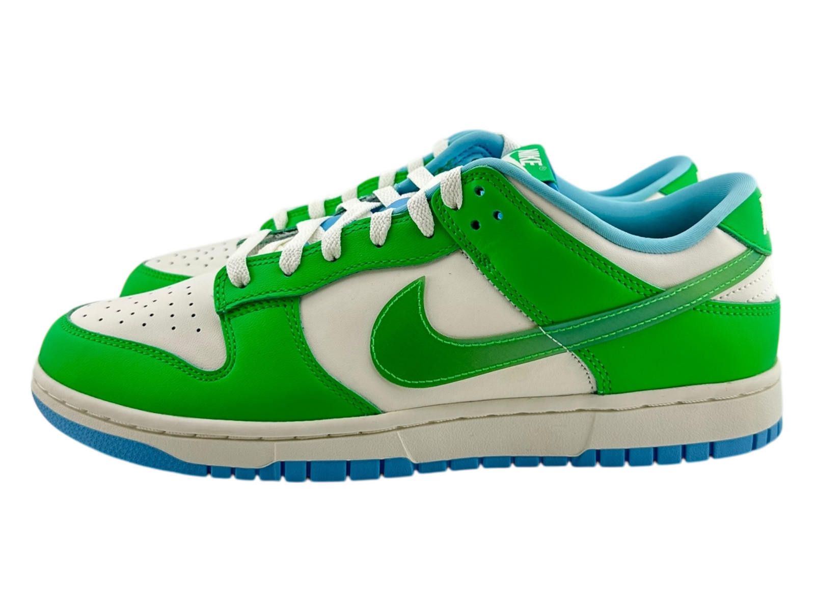 Nike Nike Dunk Low Retro Green Shock US 10 New FZ4015-399 Size US 10 / EU 43 - 1 Thumbnail