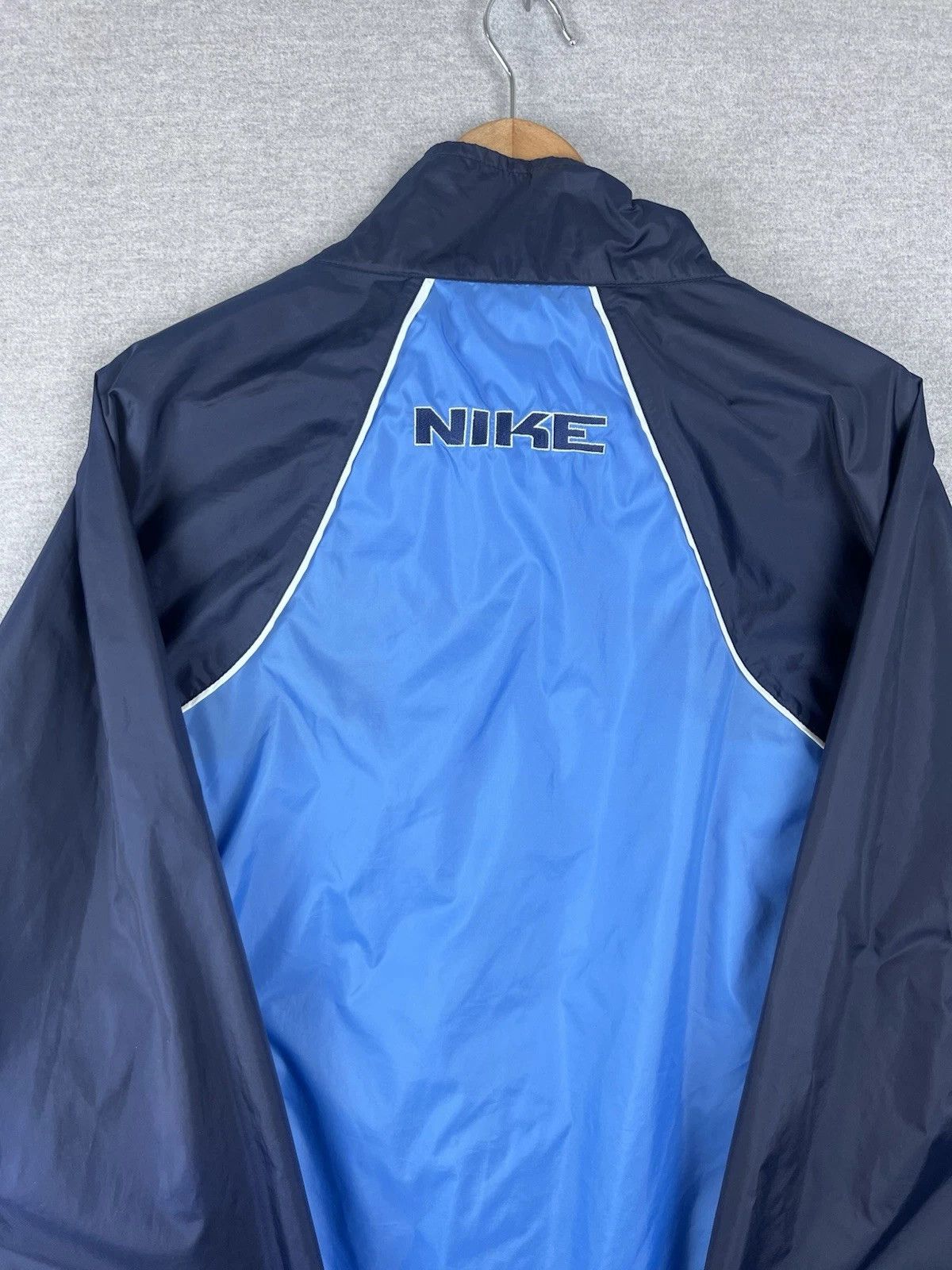 Nike Vintage Nike Mens XXL Mini Swoosh Spell Out Windbreaker Size US XXL / EU 58 / 5 - 1 Thumbnail
