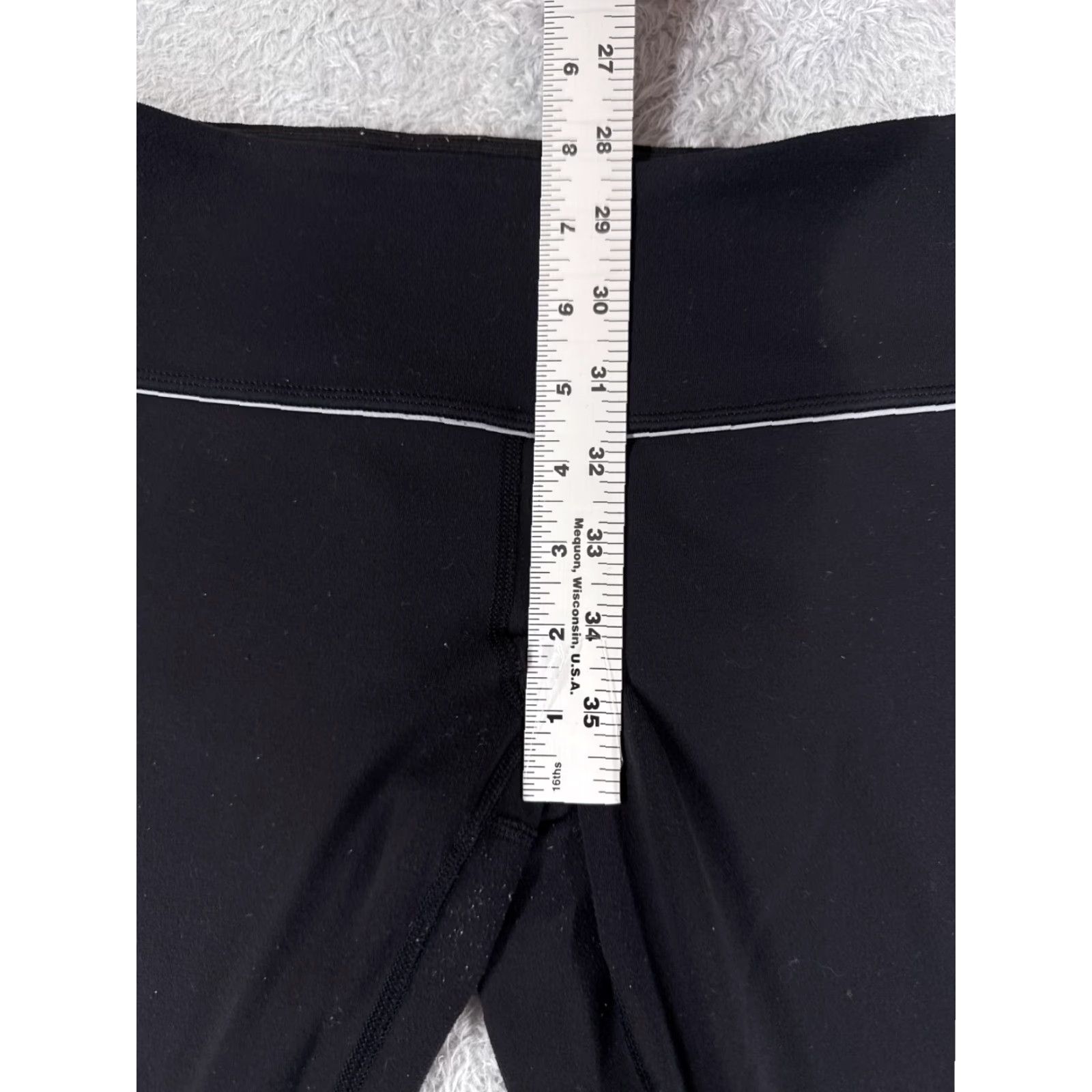 Lululemon Lululemon Wunder Under Pant Womens 6 Black 31" Inseam Yoga Activewear Pants Pockets Zip Pocket Nylon Blended Fabric Read Size 28" / US 6 / IT 42 - 7 Thumbnail