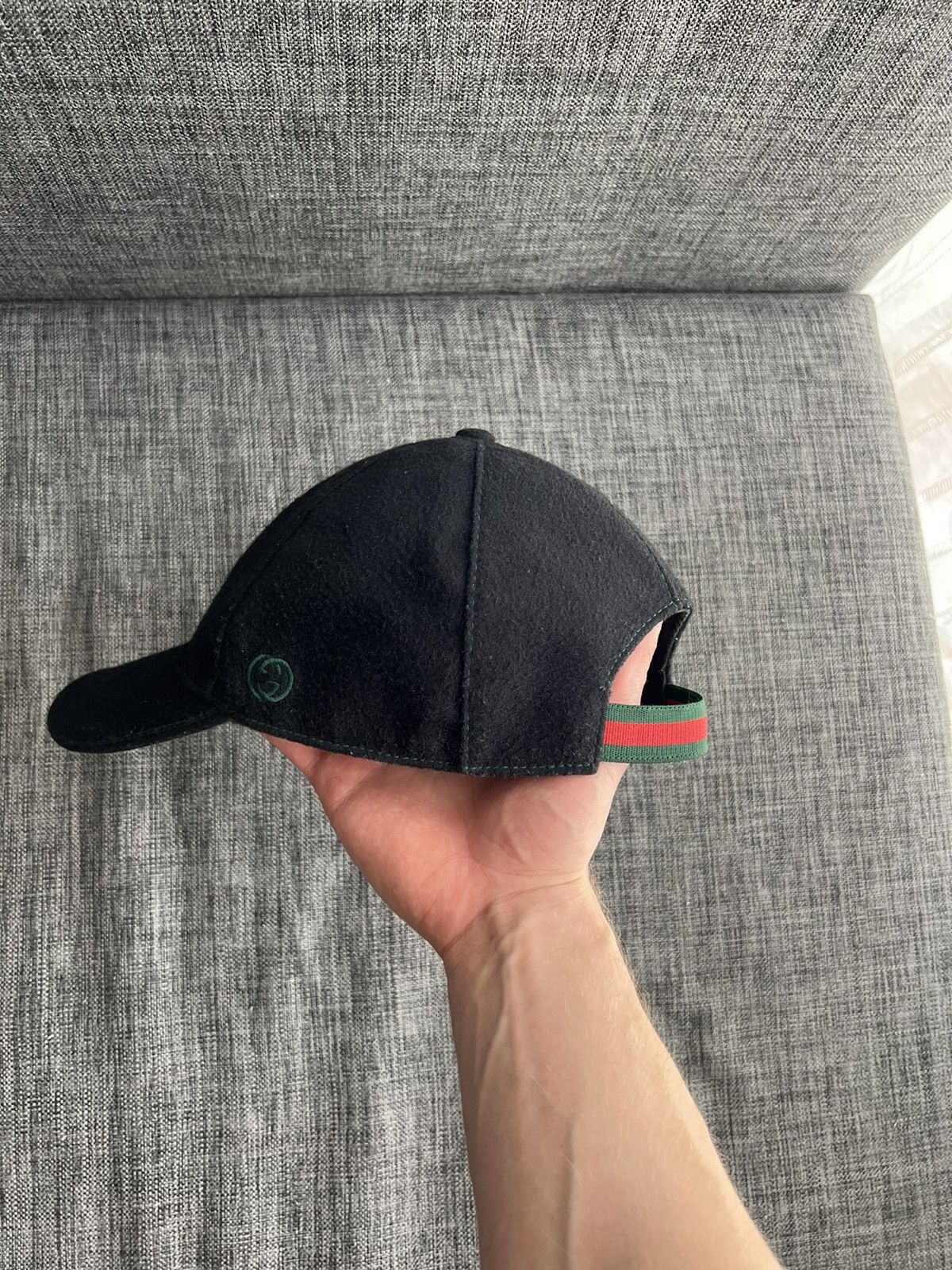 Gucci Gucci Black hat cap logo strap on back Authentic | Grailed