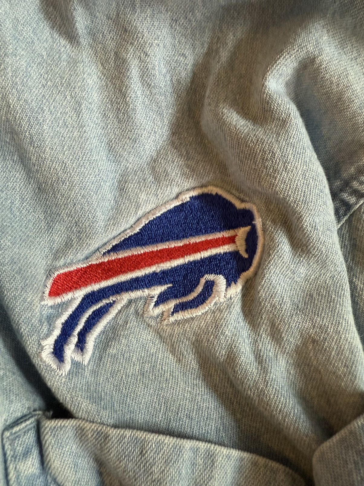 Vintage Vintage Denim Buffalo Bills Button Up Size US L / EU 52-54 / 3 - 2 Thumbnail