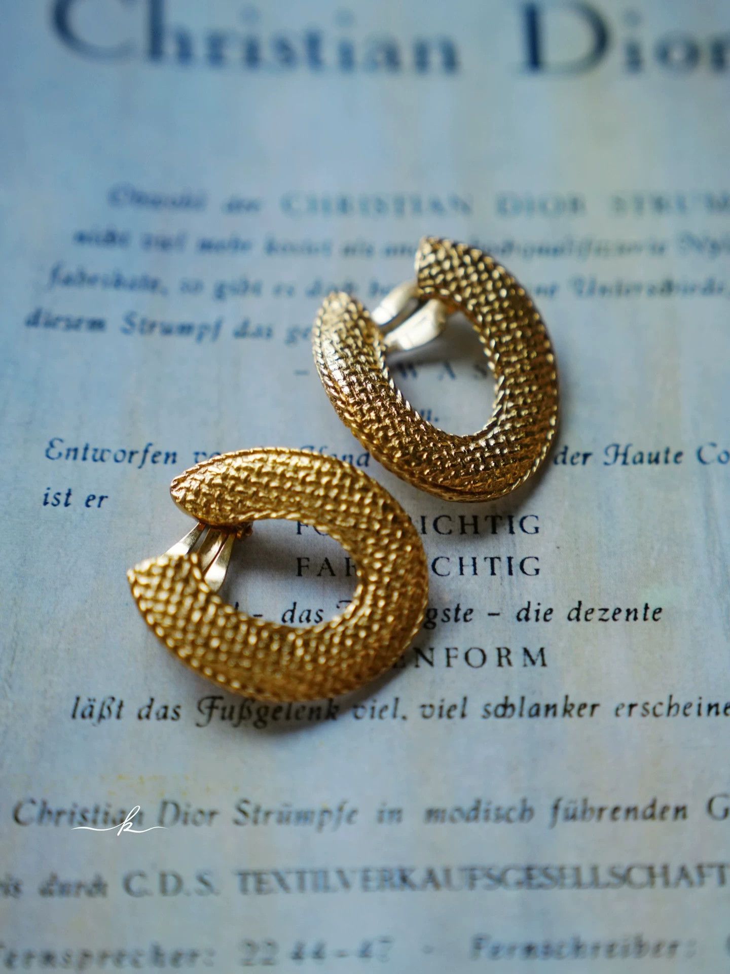 Dior Christian Dior Vintage Galliano Gold Tone Earclips Size ONE SIZE - 2 Thumbnail