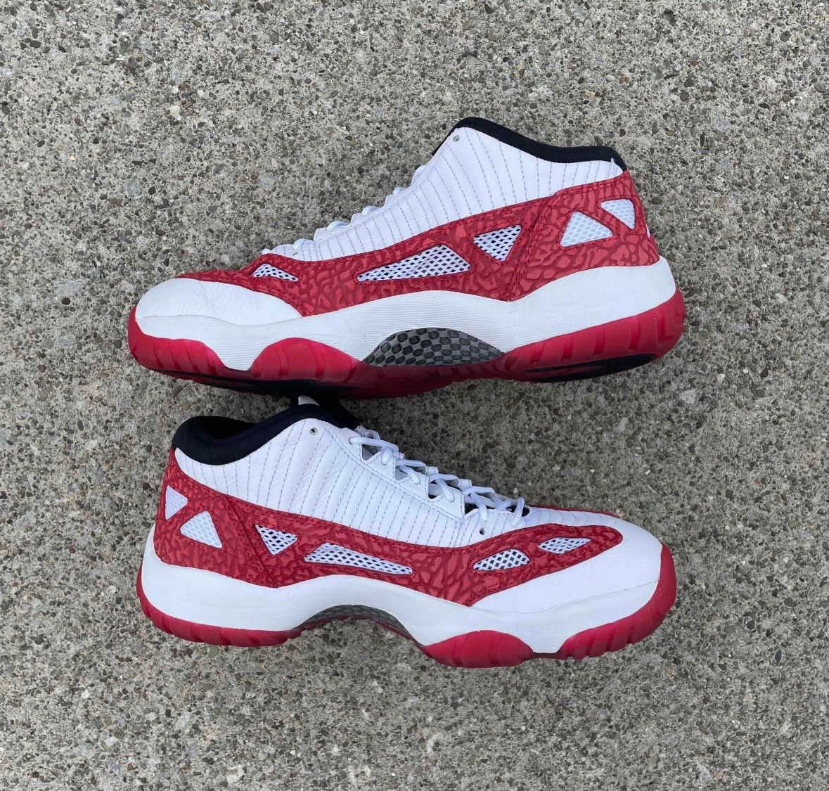 Jordan Brand Size 8.5-Jordan 11 Low IE Gym Red lighlty worn No box Size US 8.5 / EU 41-42 - 2 Thumbnail