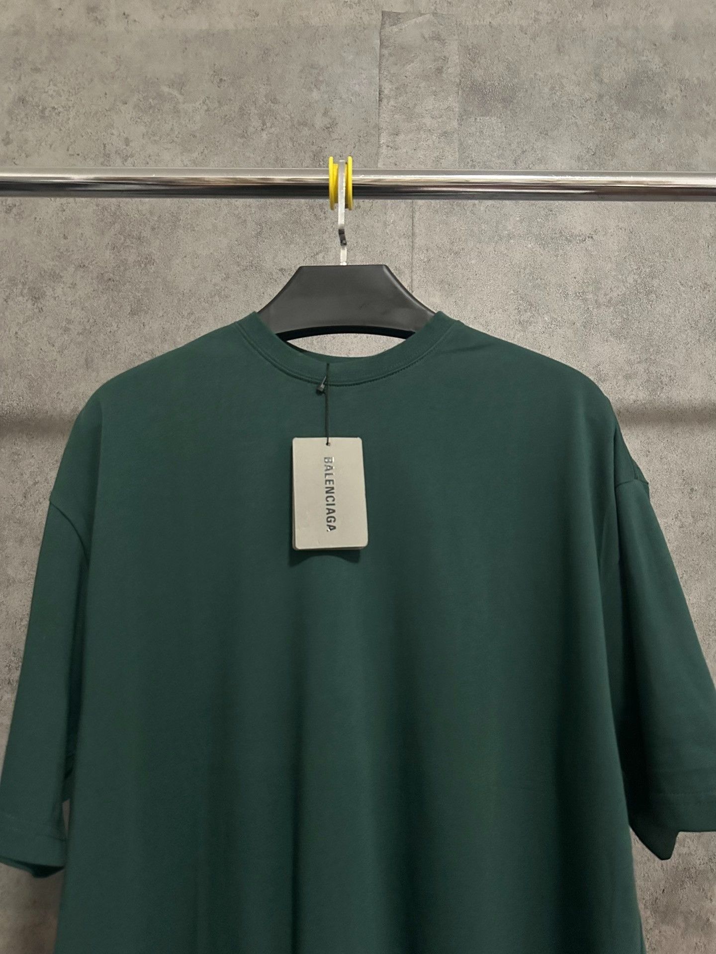Balenciaga Balenciaga Back Letter Logo Short-Sleeve T-Shirt Size US S / EU 44-46 / 1 - 5 Thumbnail