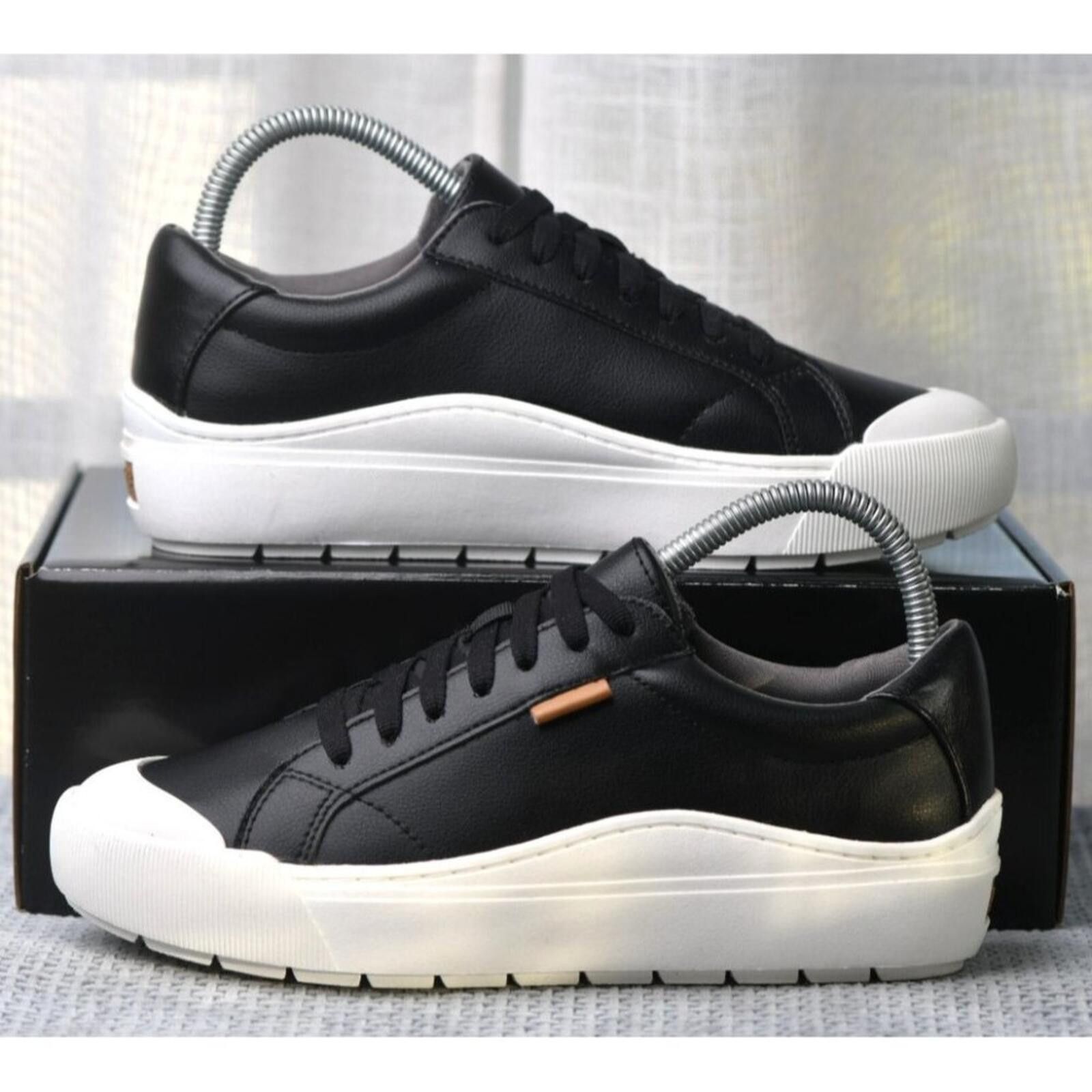 Other Dr. Scholl's Women's Time Off Sneaker | Leather | Black Size US 7.5 / IT 37.5 - 1 Thumbnail