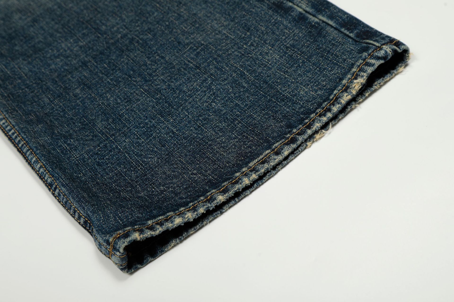 Vintage Men's vintage washed distressed straight dark blue jeans Size US 32 / EU 48 - 5 Thumbnail