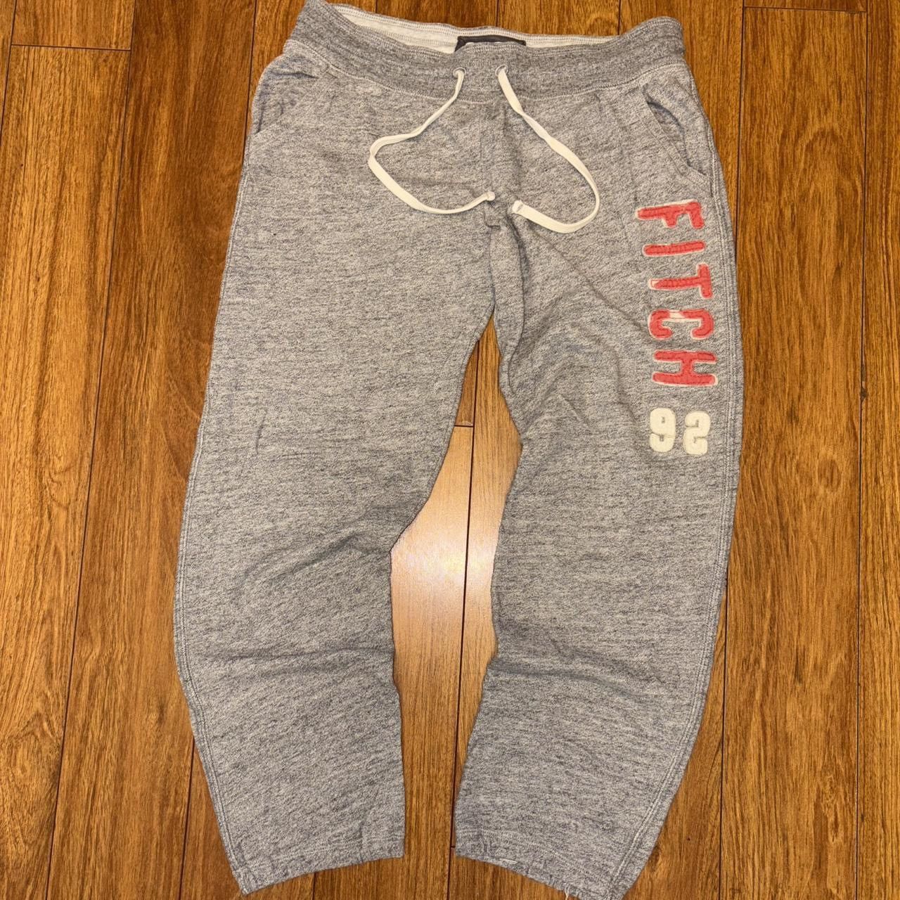 Abercrombie & Fitch Grey Y2K Abercrombie and Fitch sweatpants with logo Size 30" / US 8 / IT 44 - 1 Thumbnail