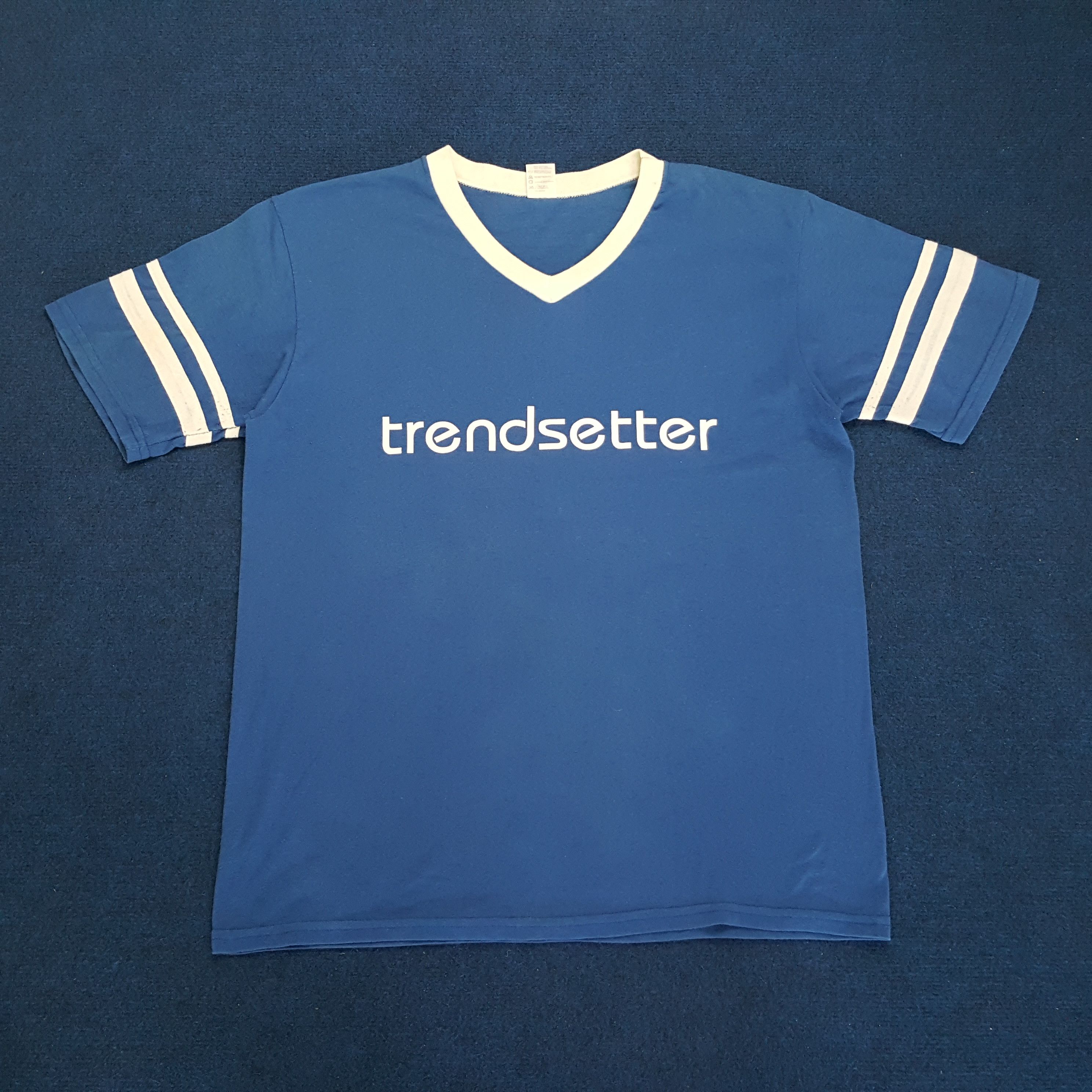 Vintage Vintage TRENDSETTER Center Design Streetwear T-shirt Size US L / EU 52-54 / 3 - 3 Thumbnail