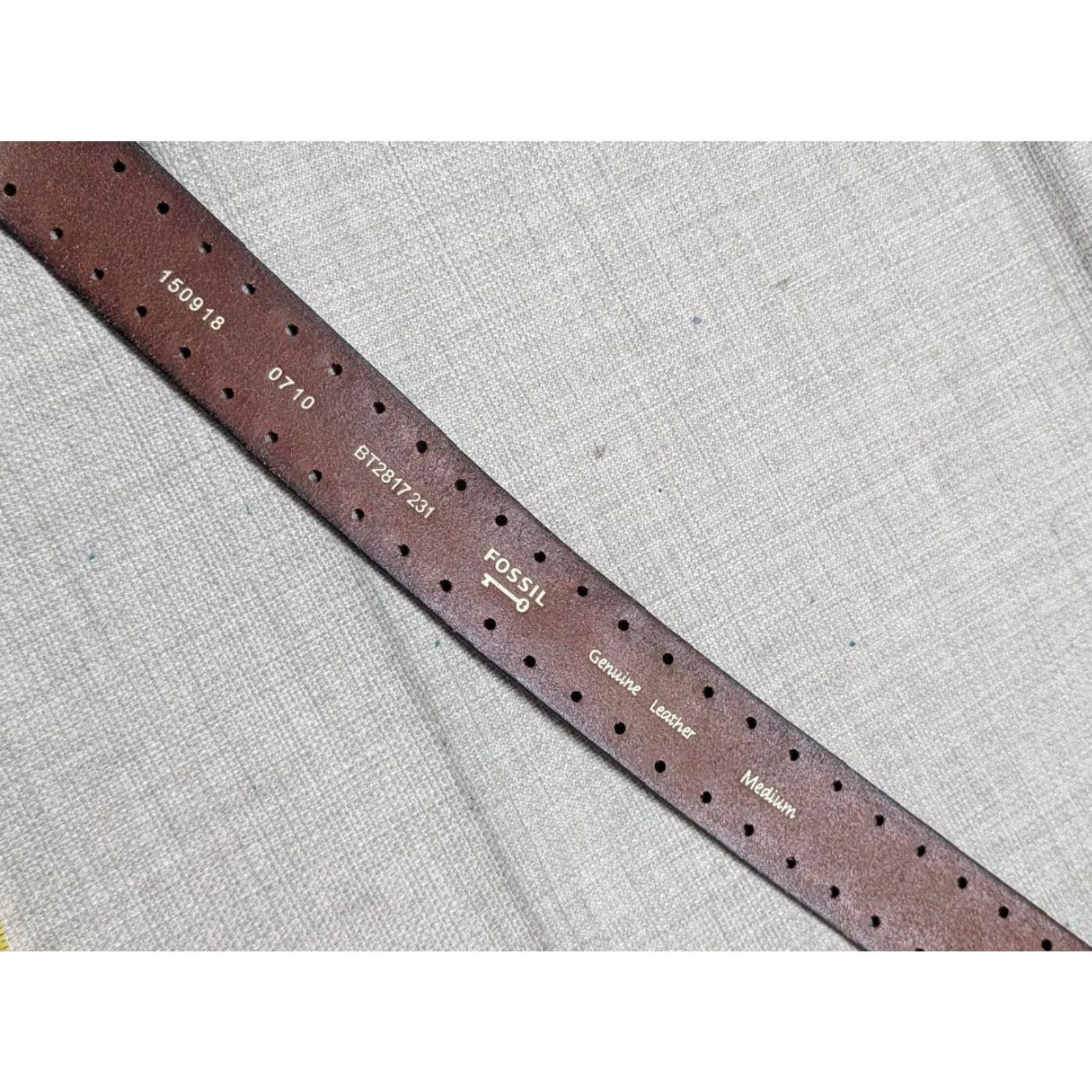Fossil Fossil Belt Studded Brown Leather 34 Unisex Adults 34 Brown Studded Tooled Vintage Y2K 80s 90s Mens Womens Girls Boys Size 34 - 6 Thumbnail